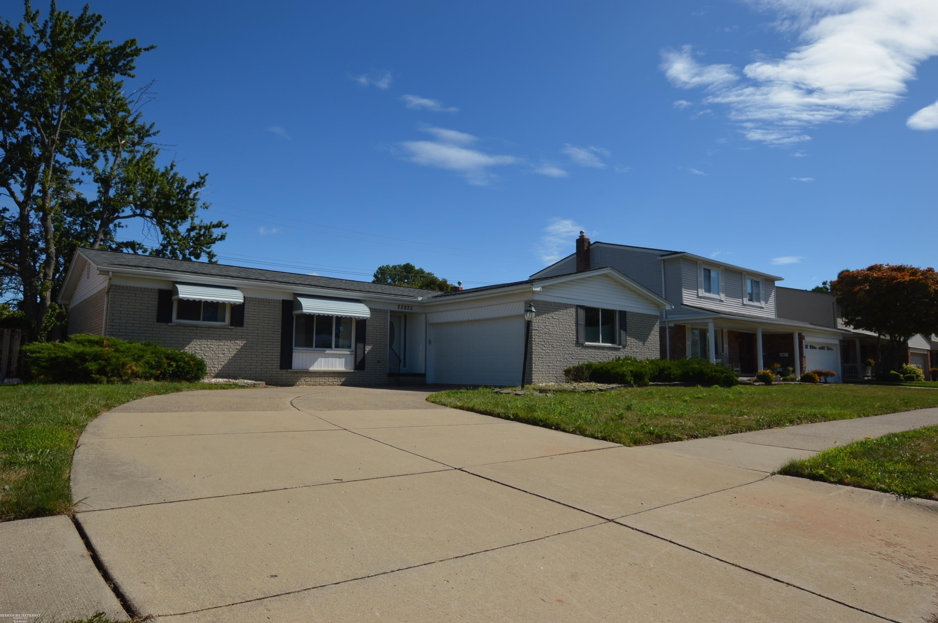 22825 Newberry Street — photo