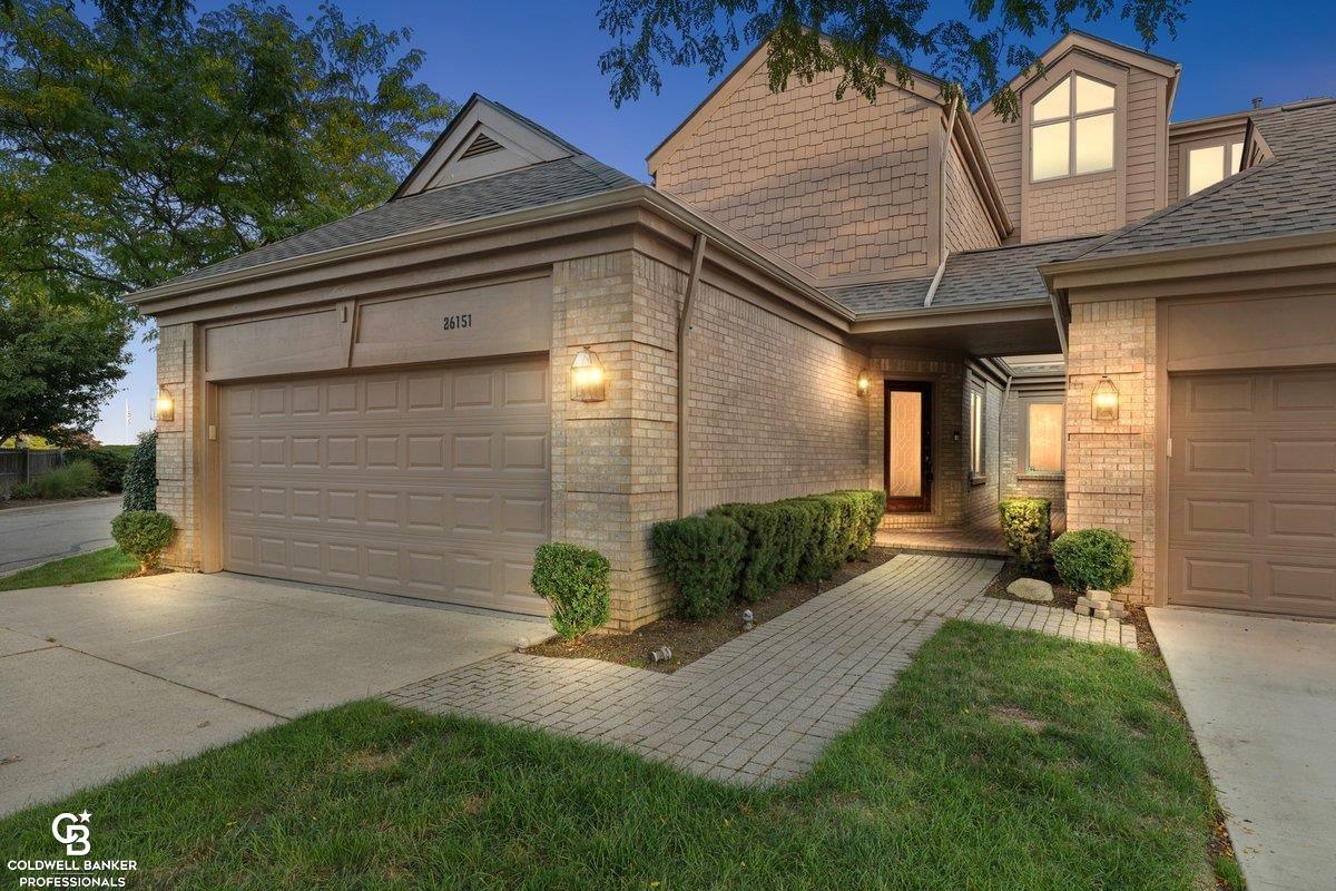 26151 Harbour Pointe Dr N Drive — photo