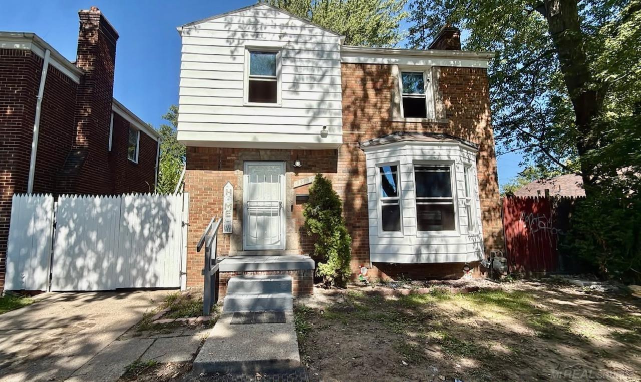 13135 Kilbourne Road — photo