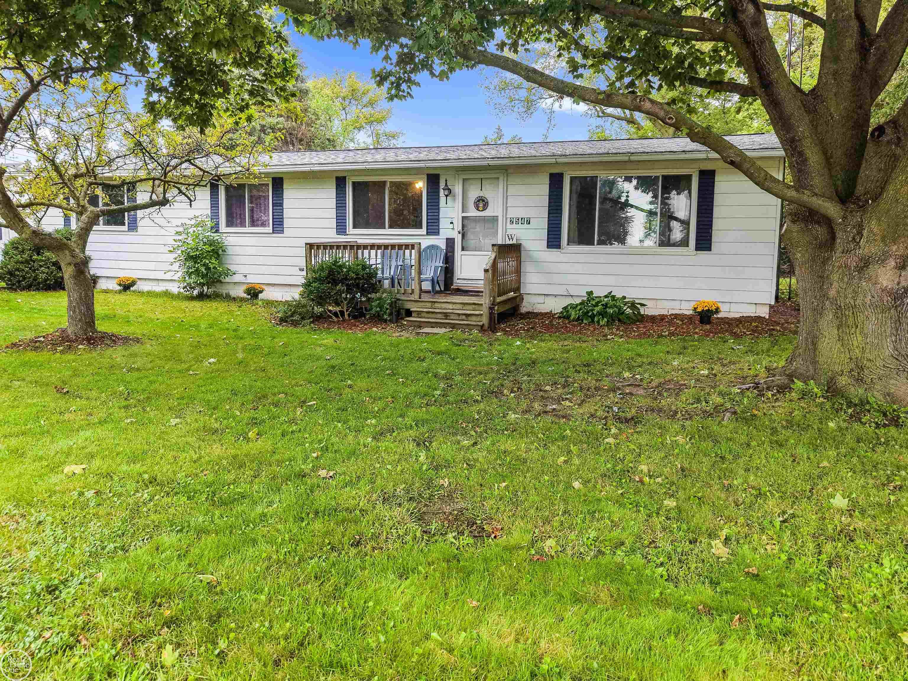 2547 Maple Street, DeckervilleVillage_Sanilac, MI 48427 — photo 2