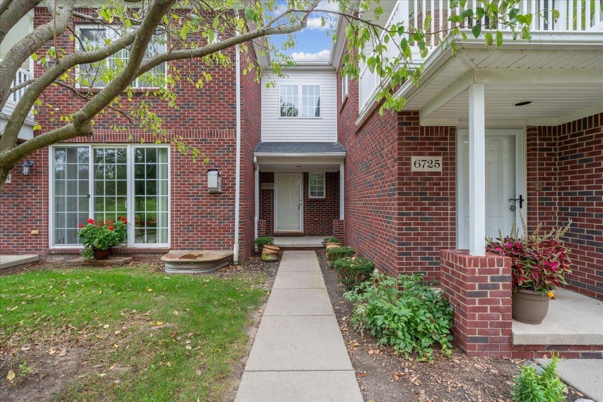 6729 Boulder Pointe Drive — photo