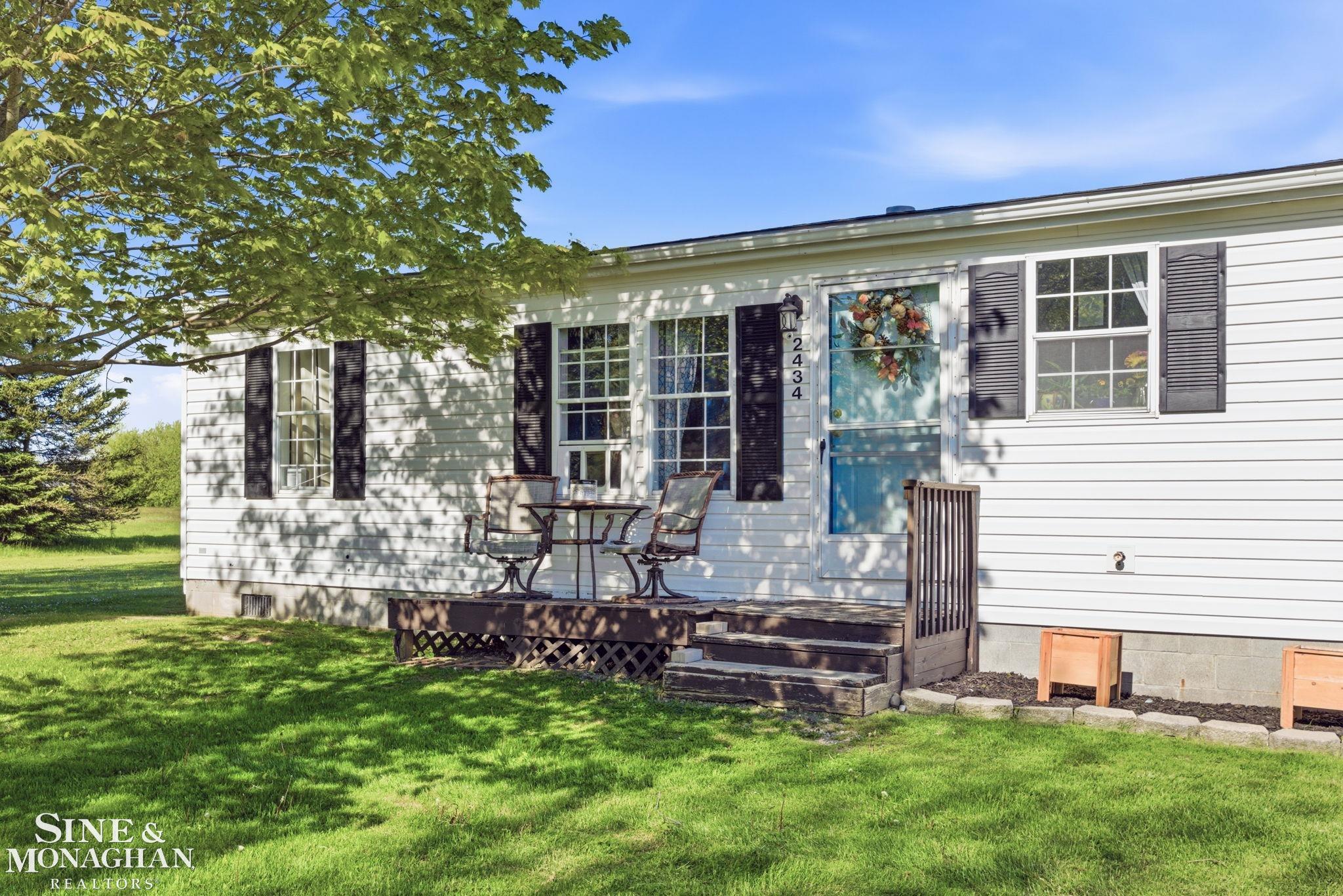 2434 Stapleton Road, Wales, MI 48027 — photo 2