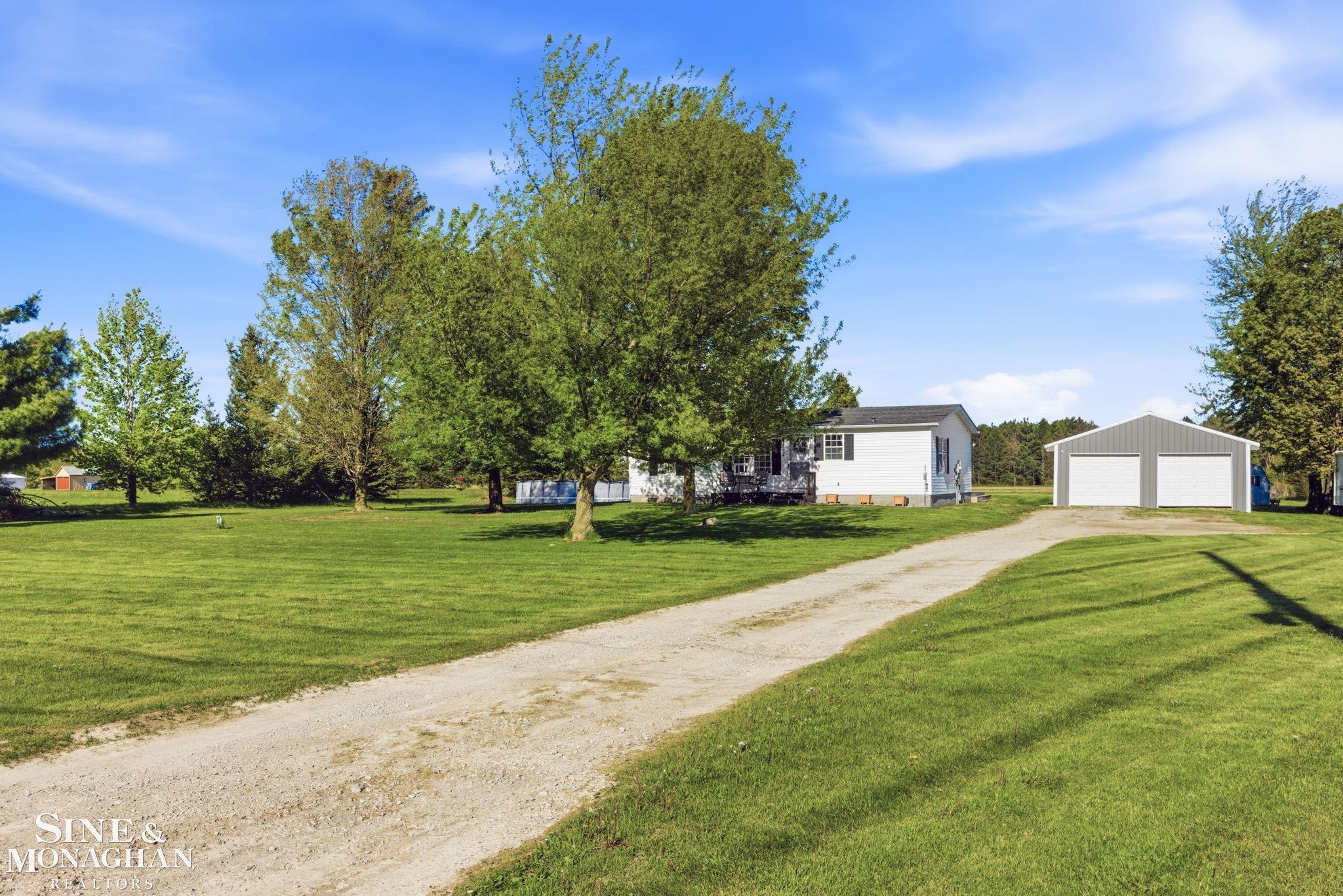 2434 Stapleton Road, Wales, MI 48027 — photo 3
