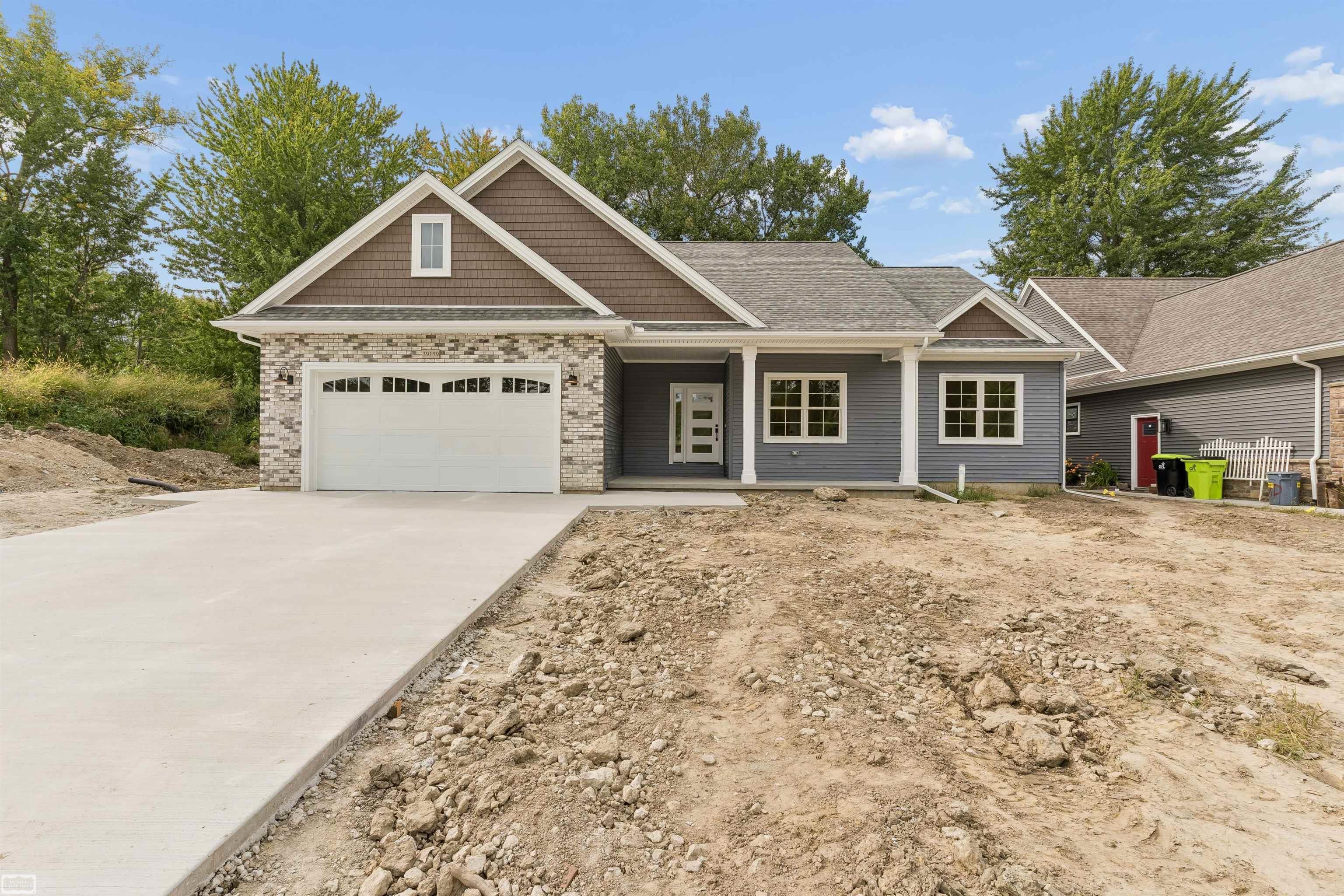 39159 Chart St — photo