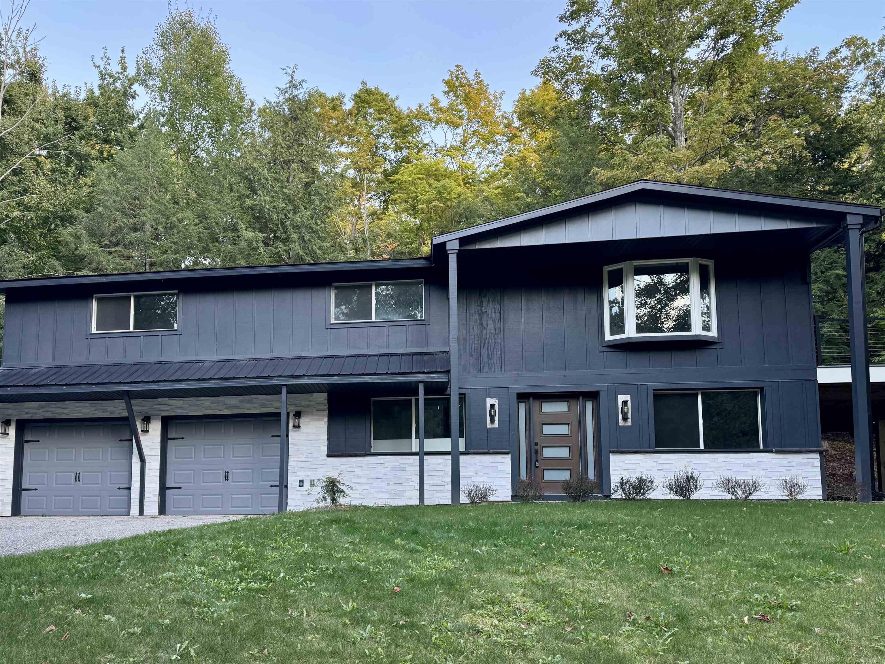 8111 Hedrick — photo