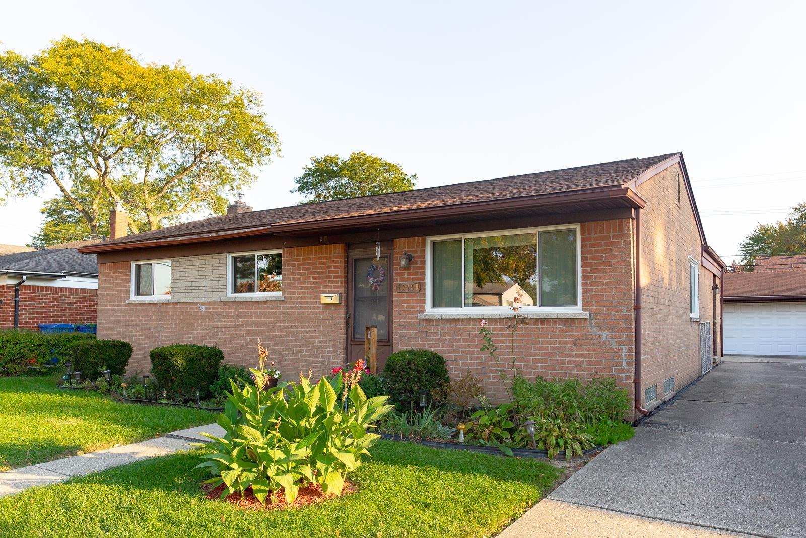 13790 Joyce Dr — photo