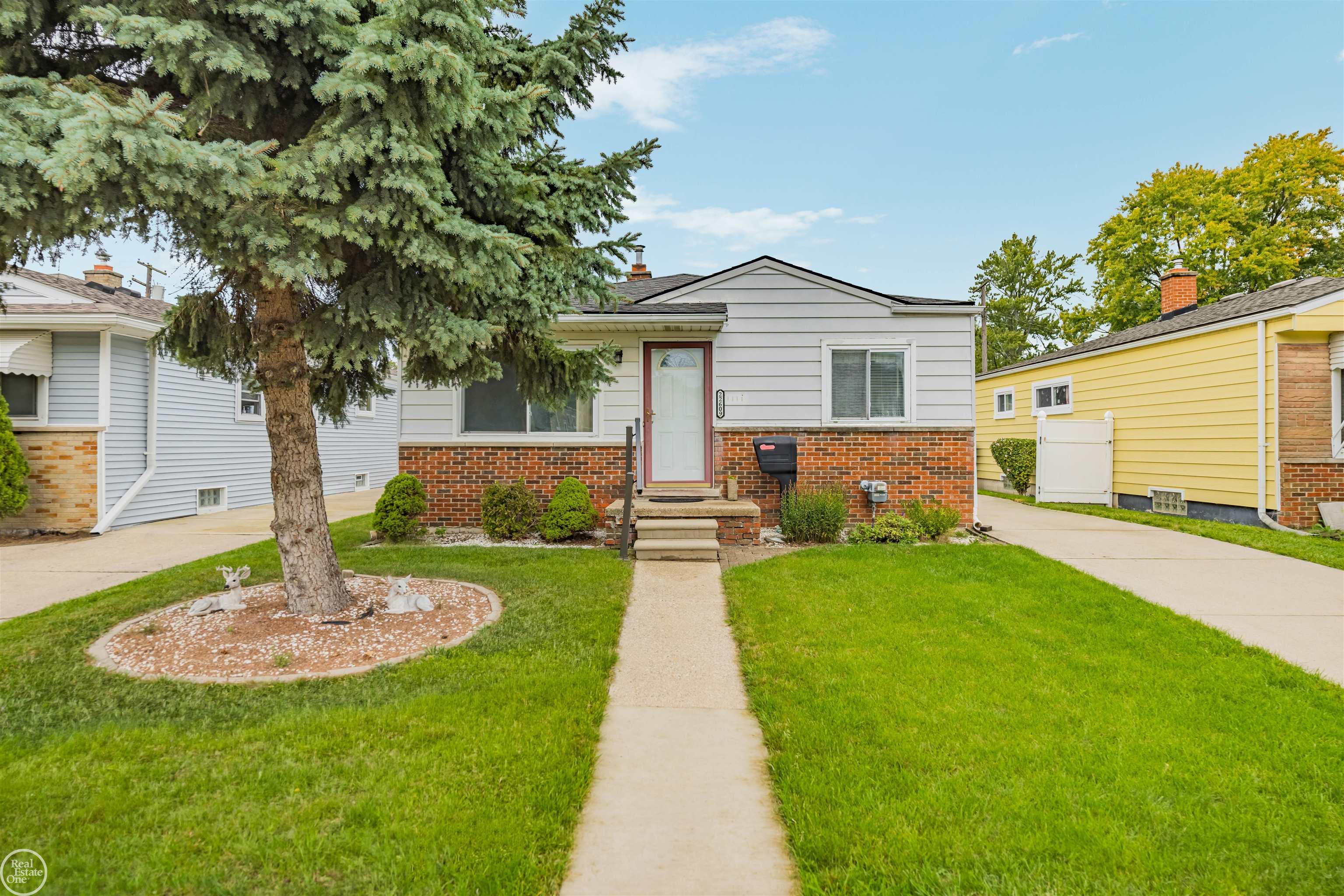 22609 Lake Dr — photo