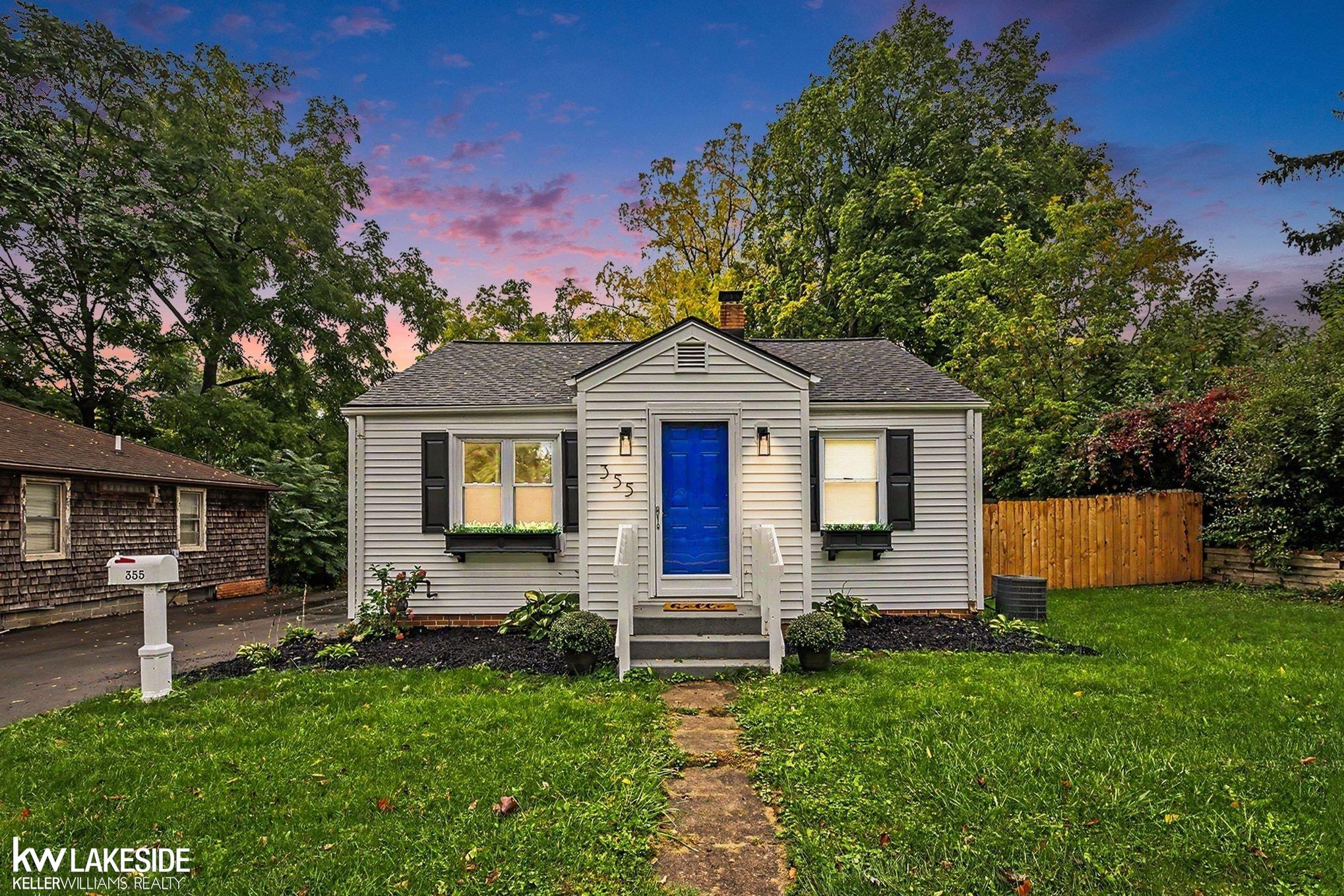 355 W Saint Clair — photo