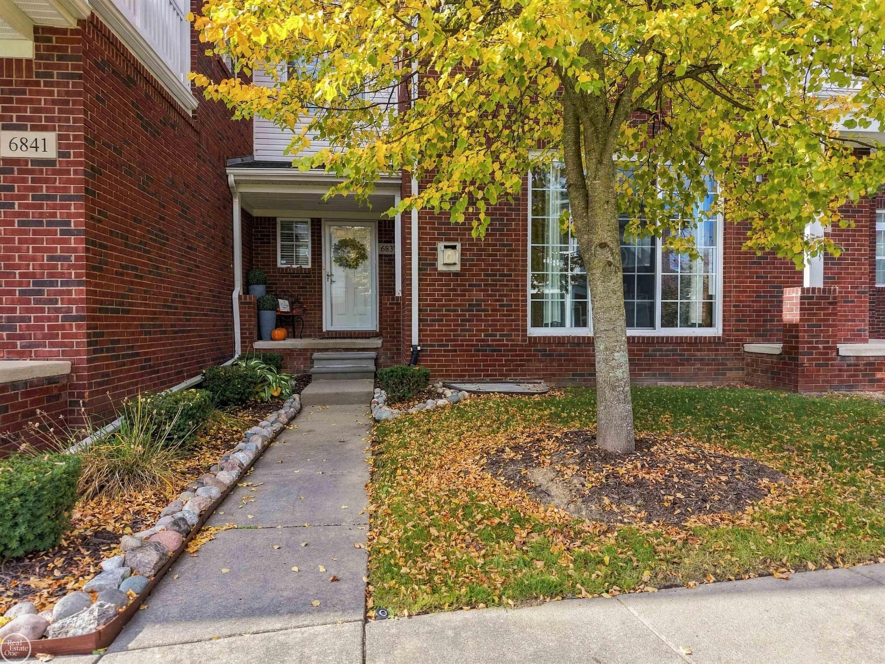 6837 Boulder Pointe Dr — photo