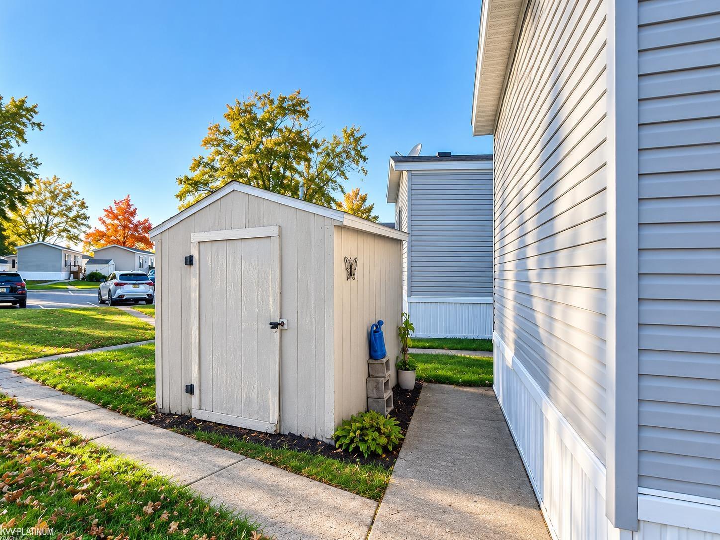 912 Cour Retta, Warren, MI 48091 — photo 2