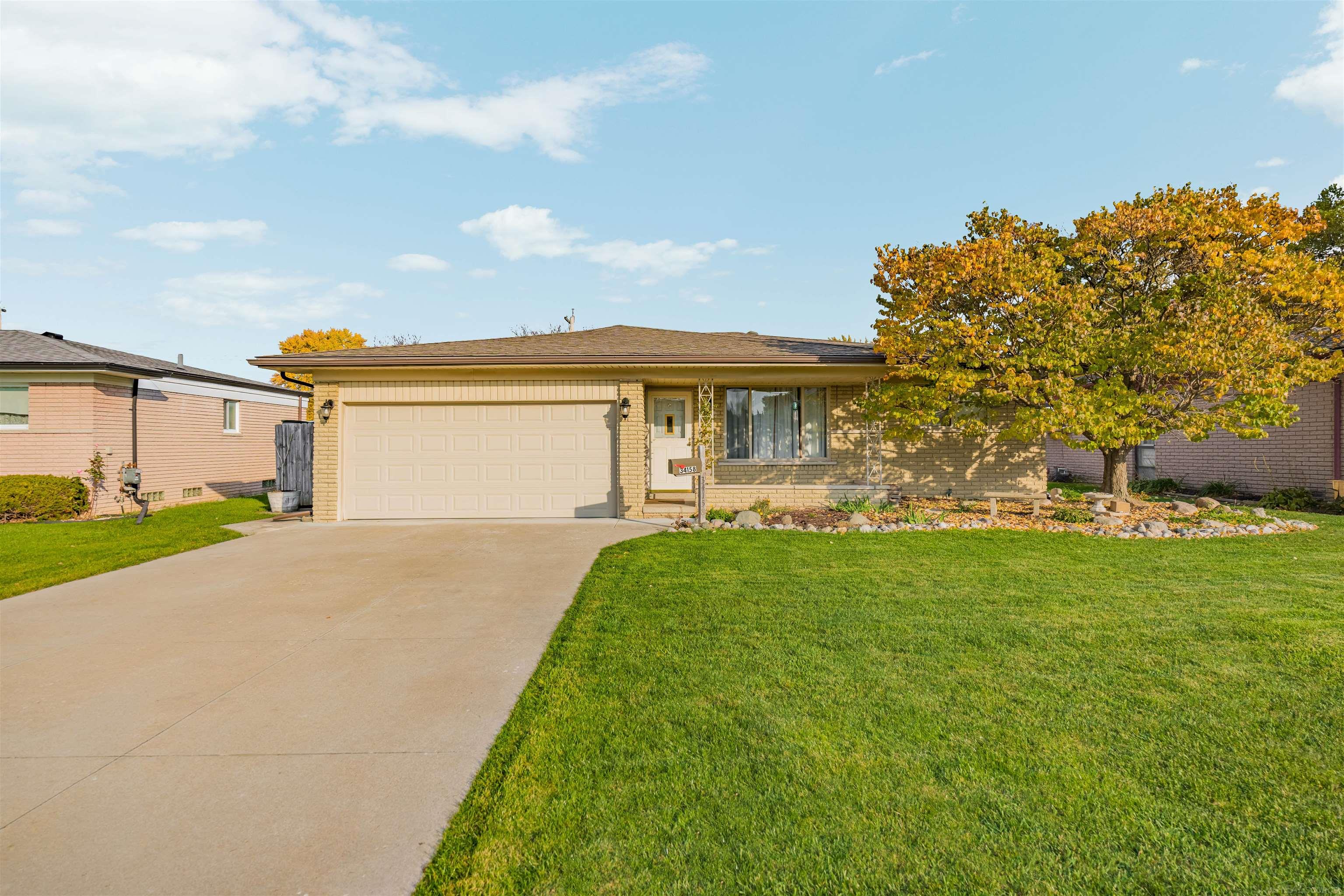 34158 Shearing Dr — photo