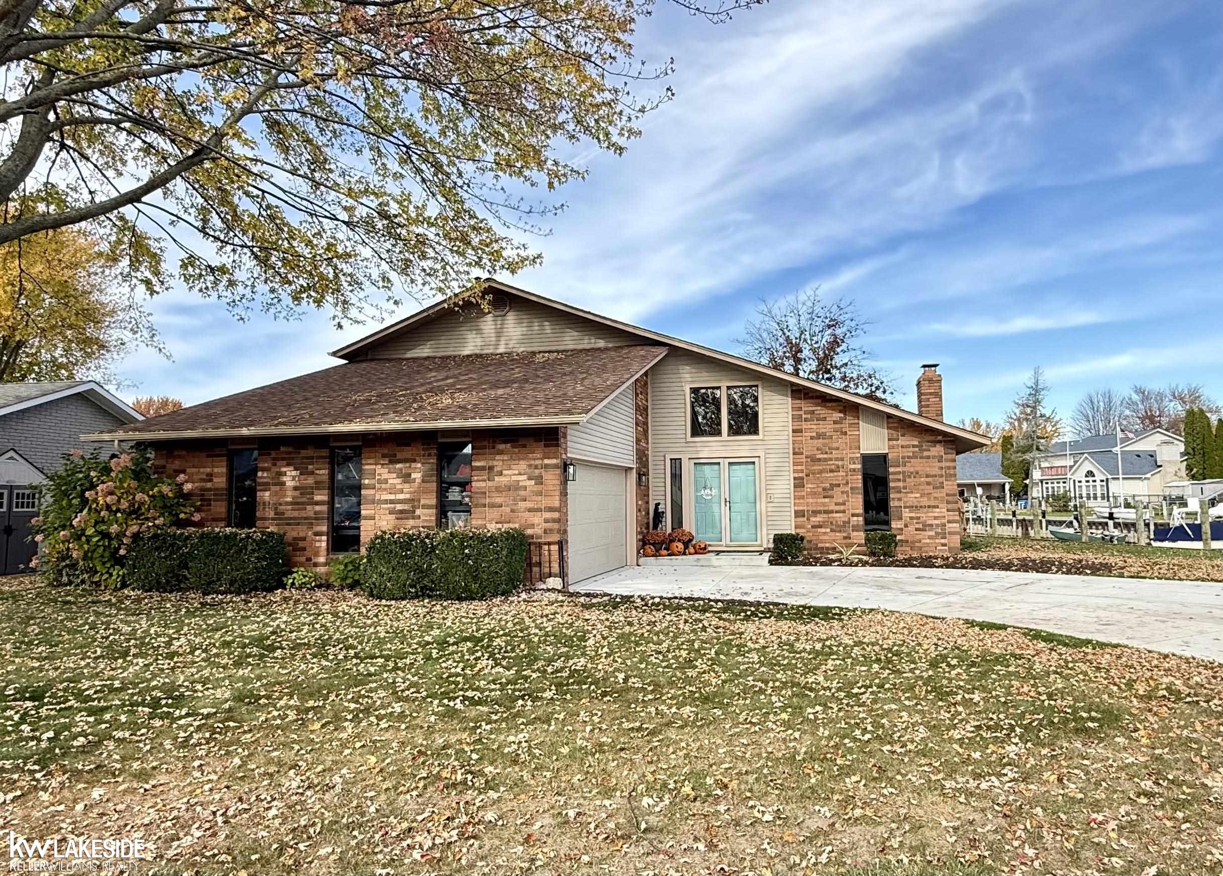 7244 Riverside Dr — photo