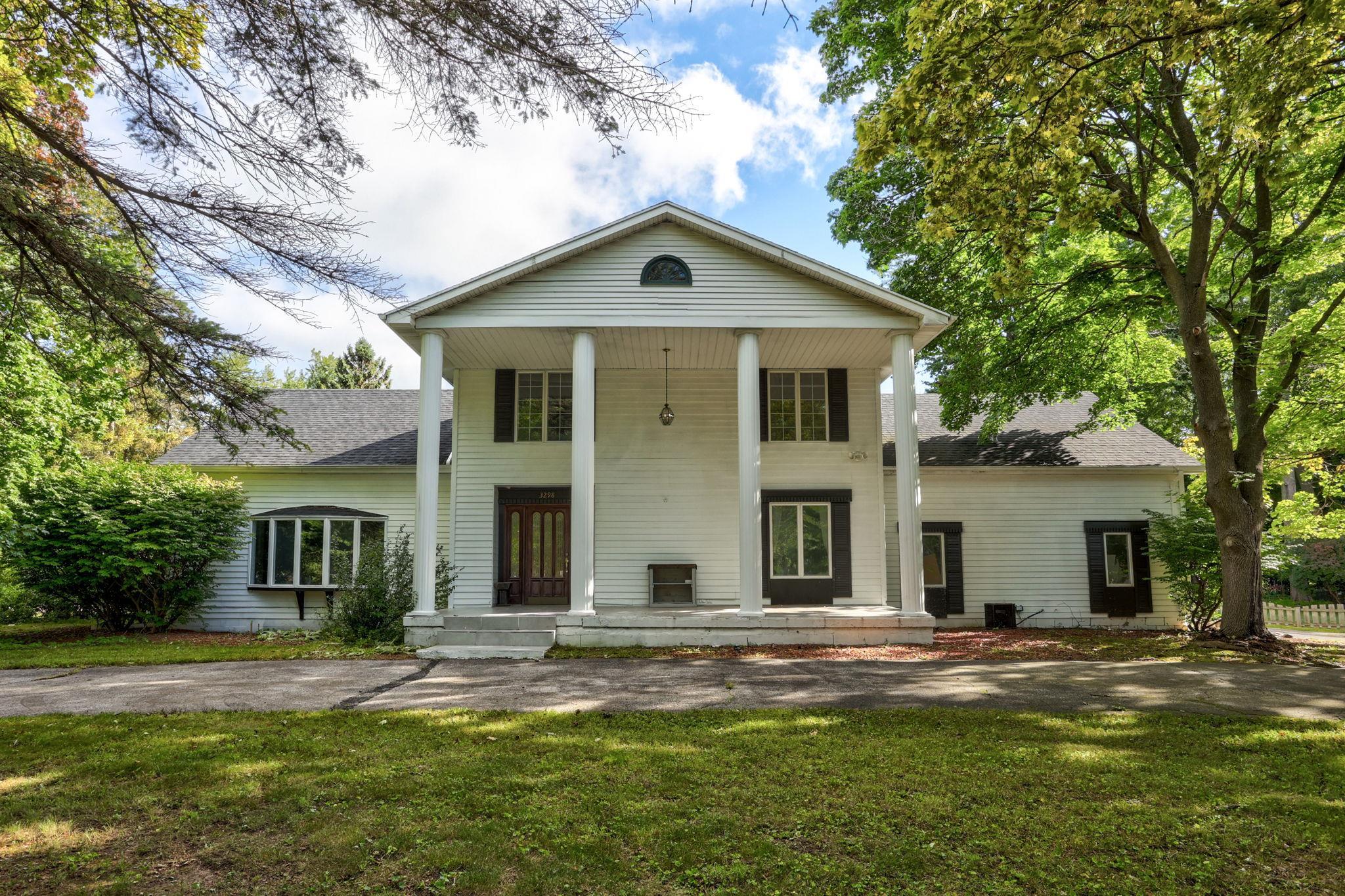 3298 Foss Dr — photo