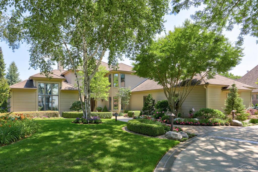 210 Golfview Drive — photo