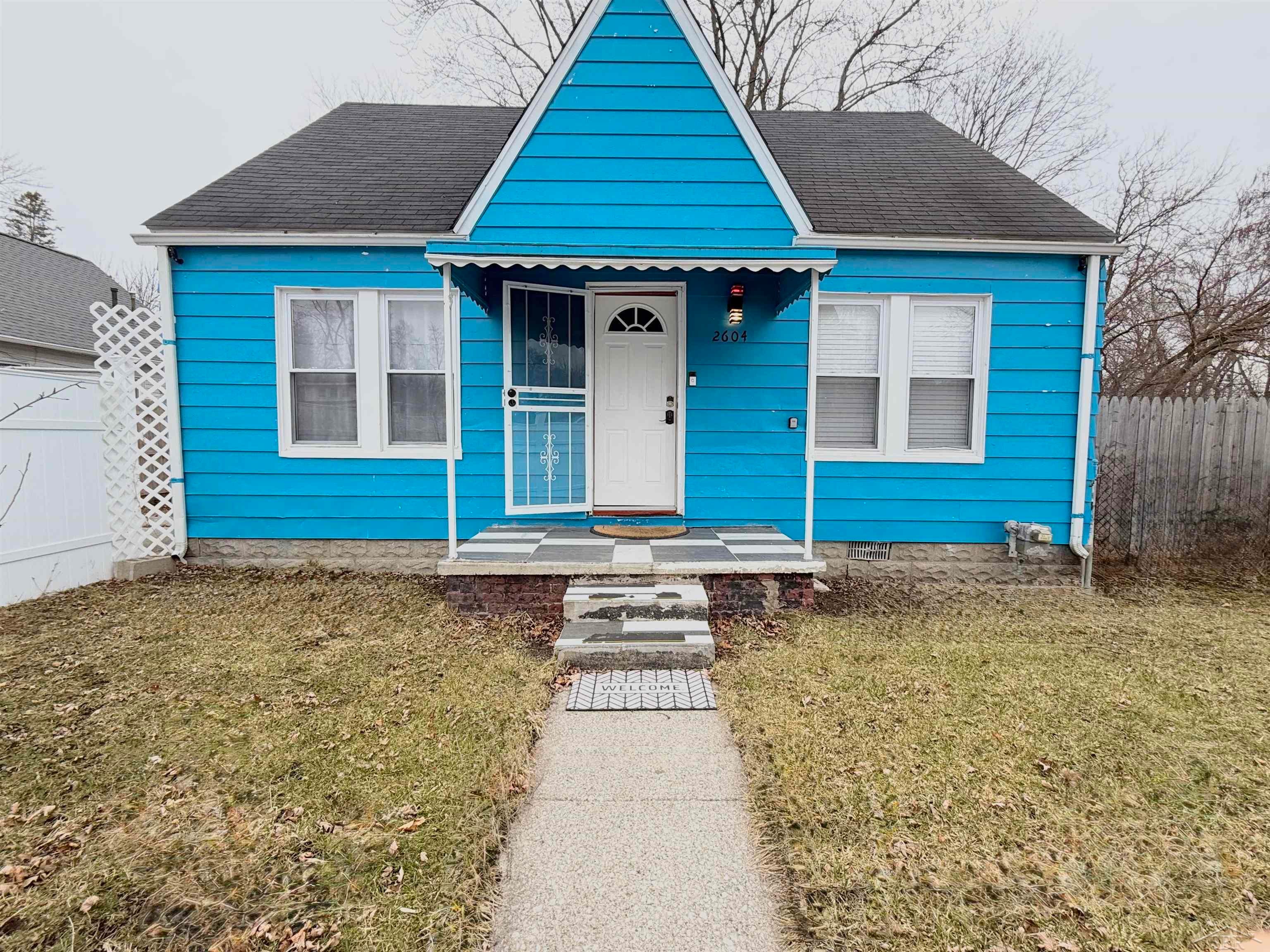 2604 Owen Street — photo