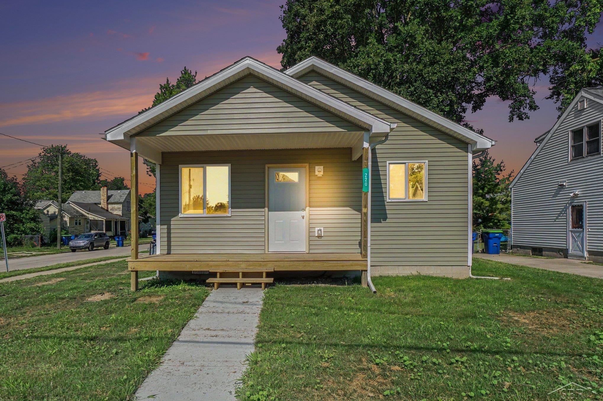 220 S Sherman Street — photo