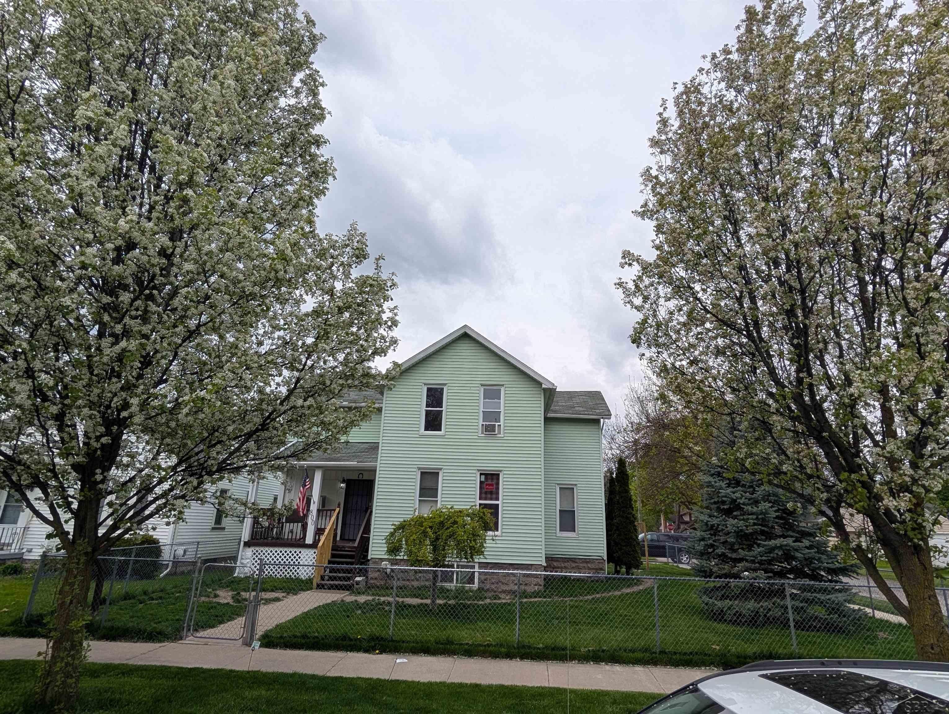 800 S Warner Street — photo