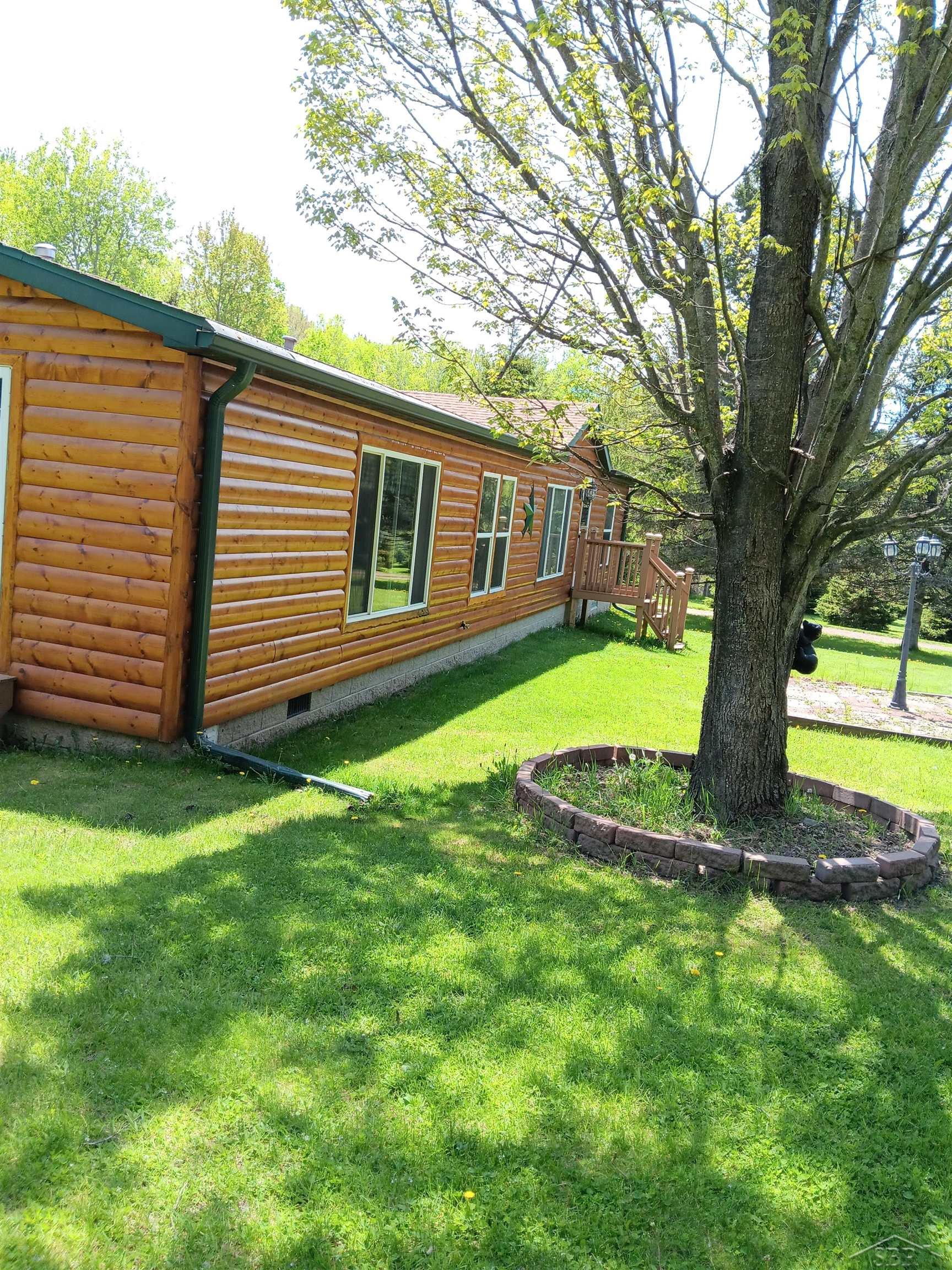 8 W County Rd 424 Road, Gaastra, MI 49927 — photo 3