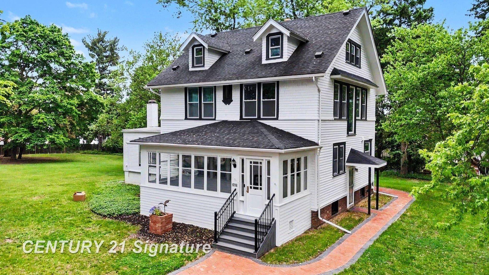 24025 Drake Road — photo