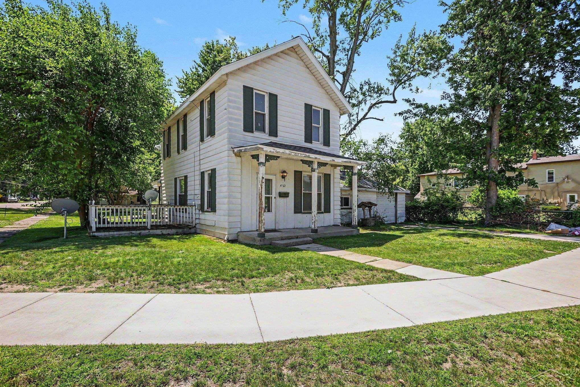 422 S Saginaw Street — photo