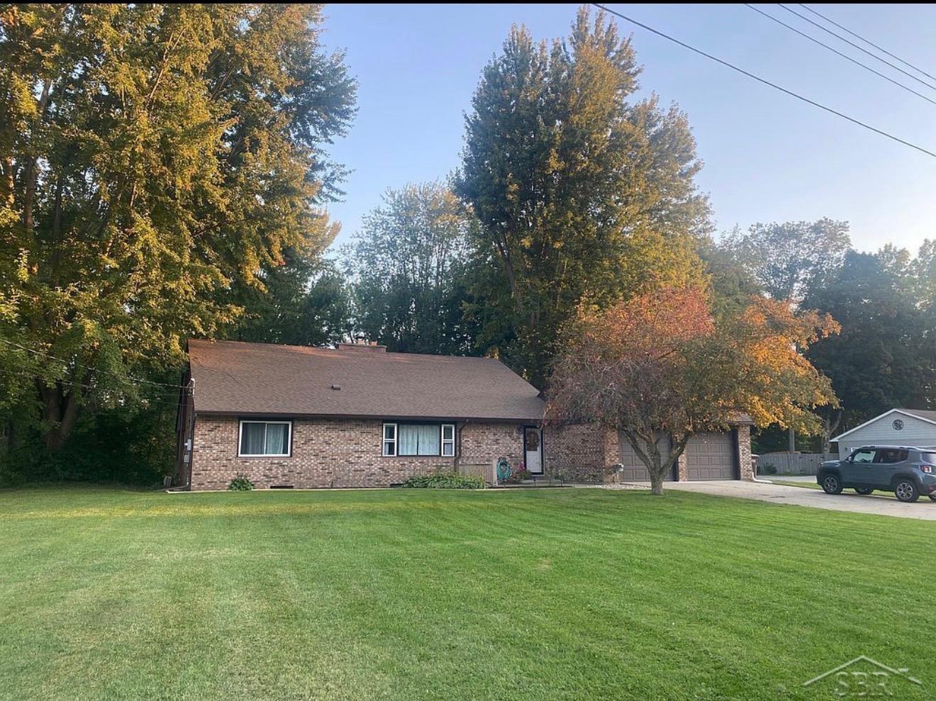 1864 E Chippewa River Road — photo