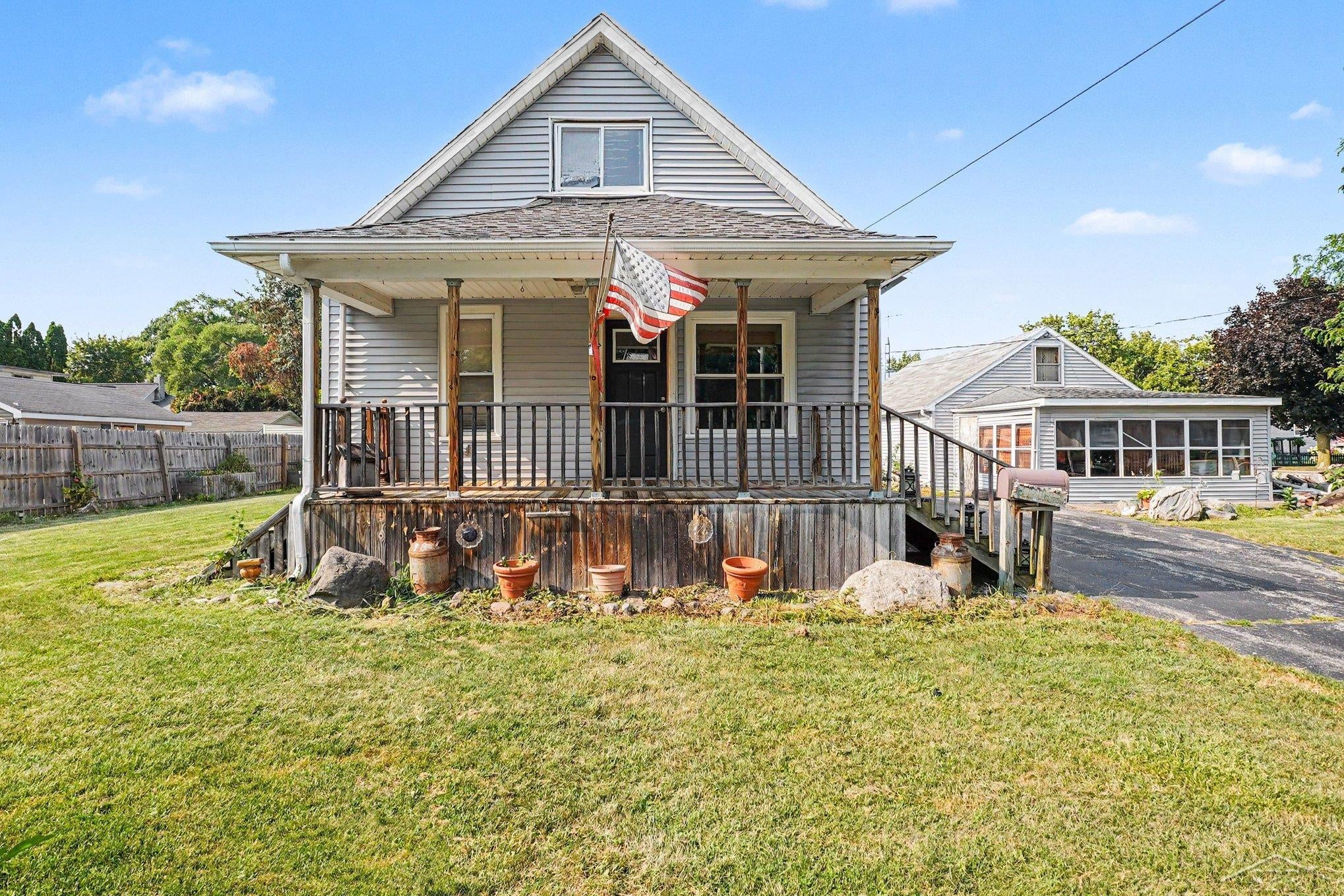 307 McGraw Street — photo