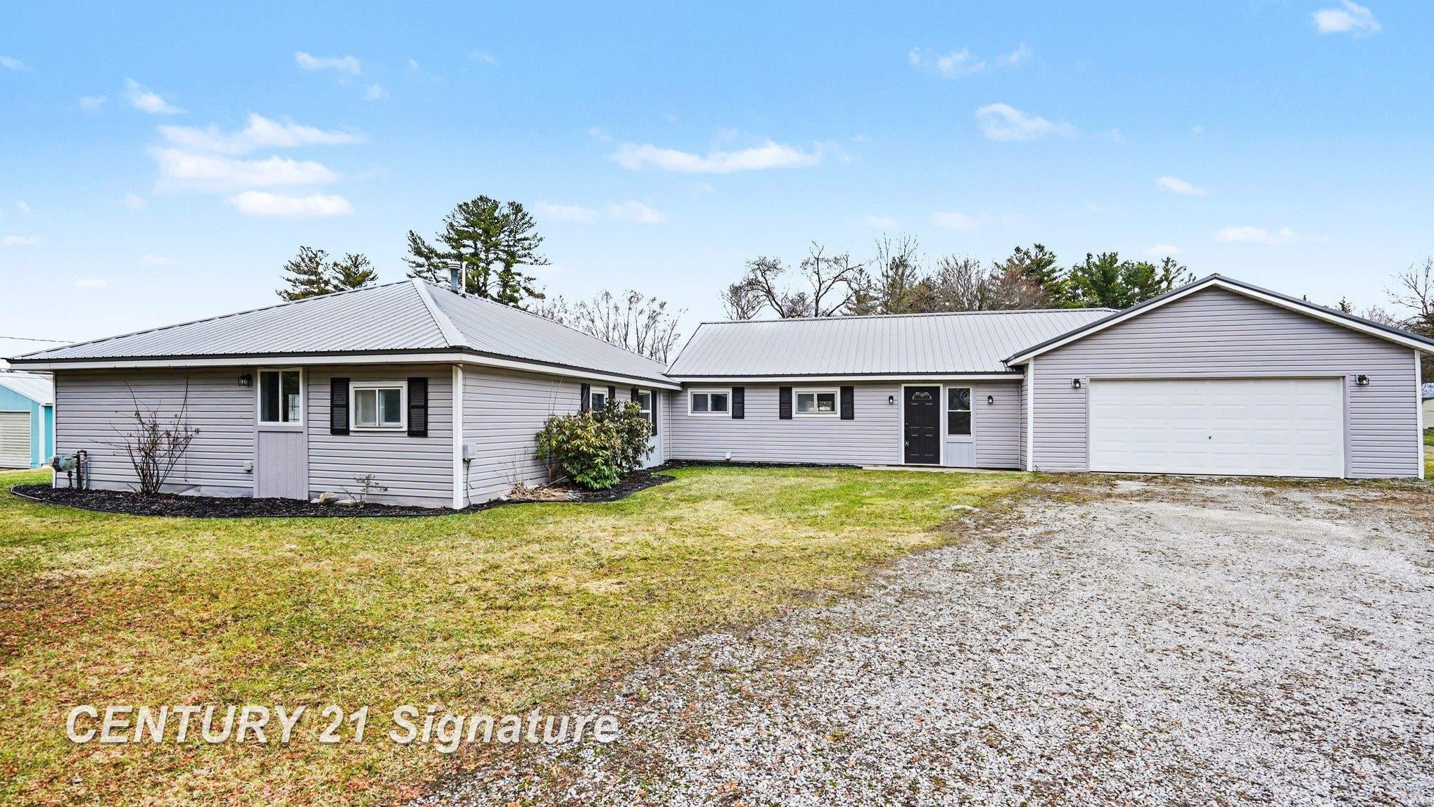 474 W Taylor Drive — photo