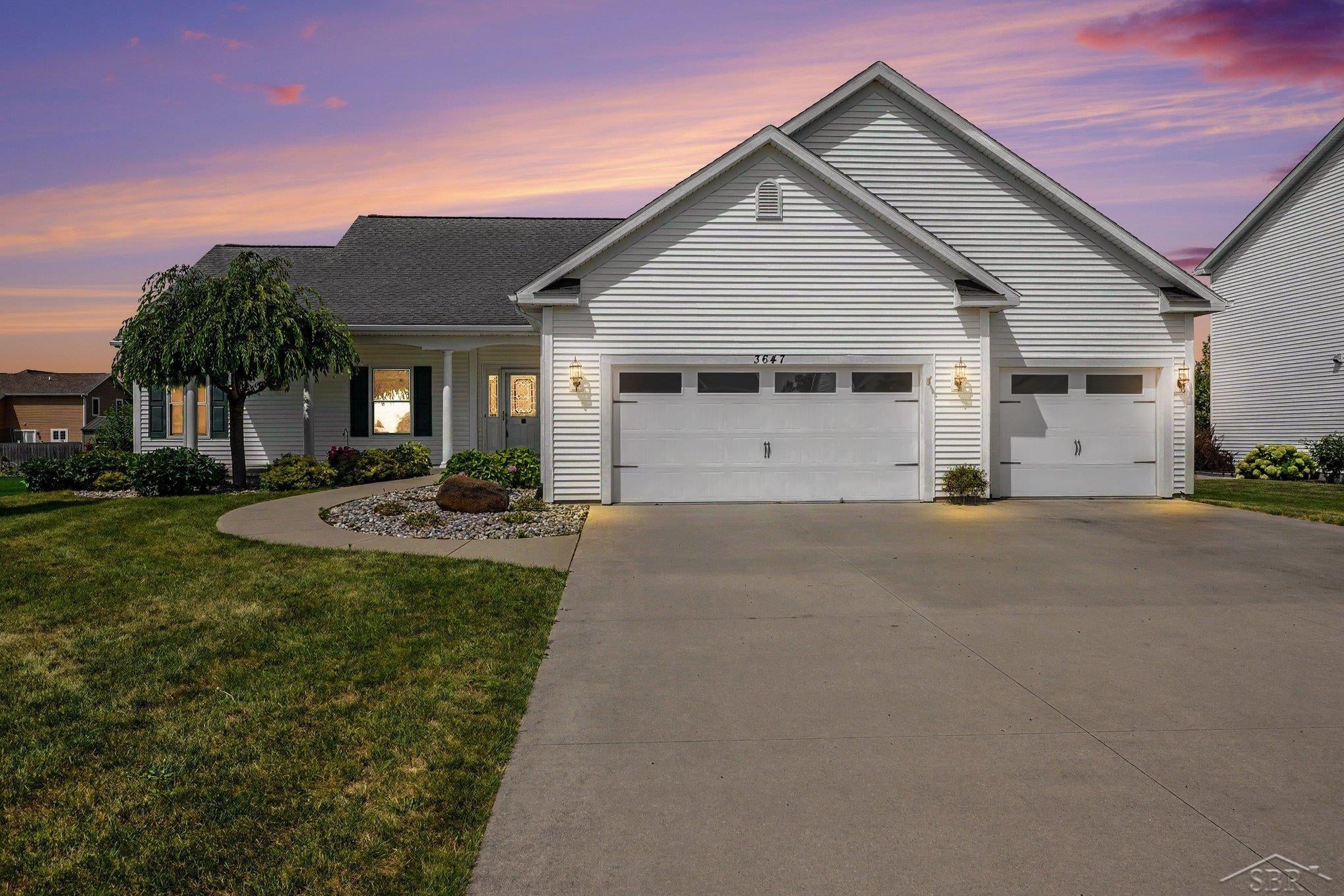 3647 Coachmans Ridge Drive — photo