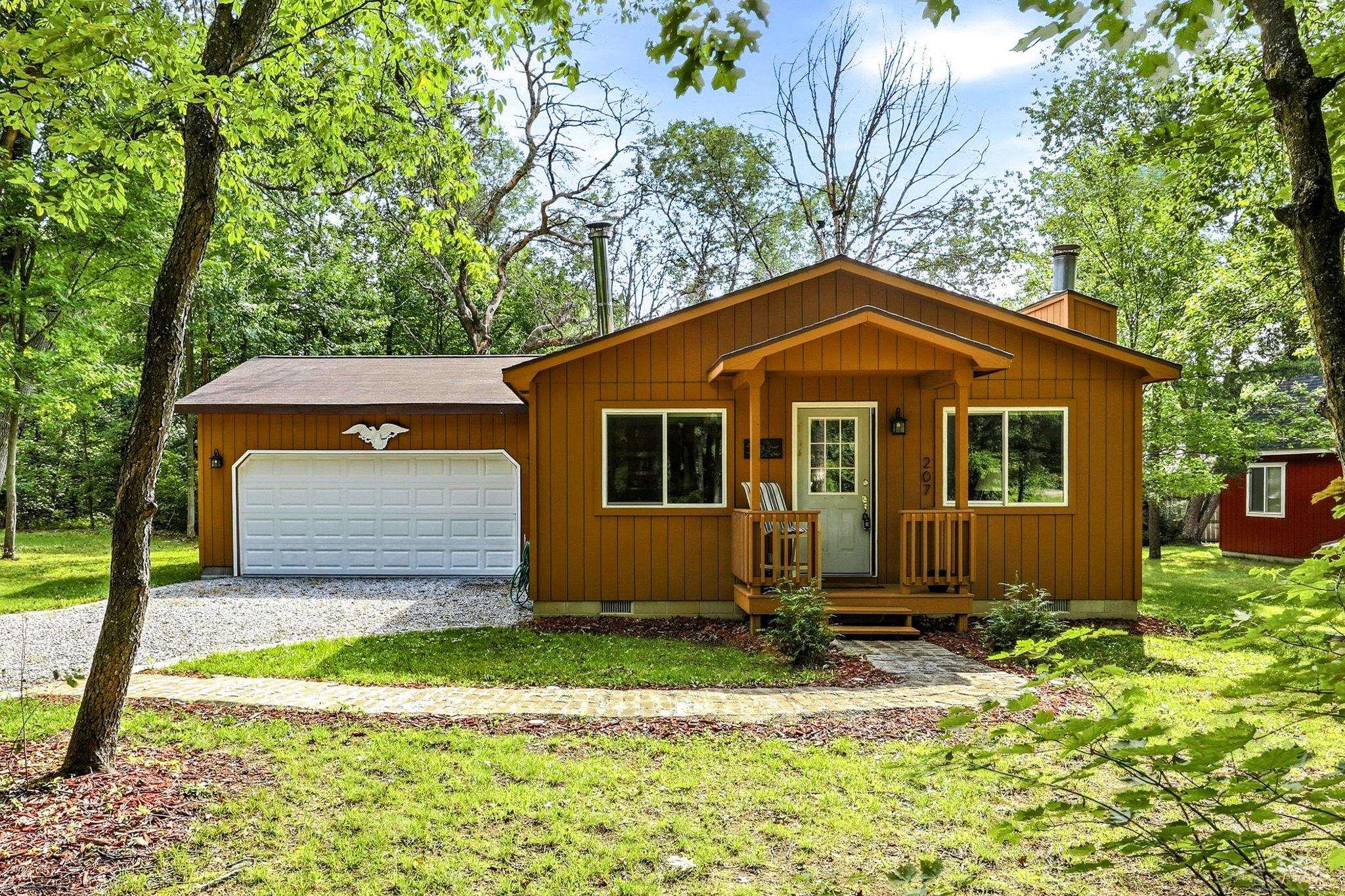 207 Butterfield Lane — photo