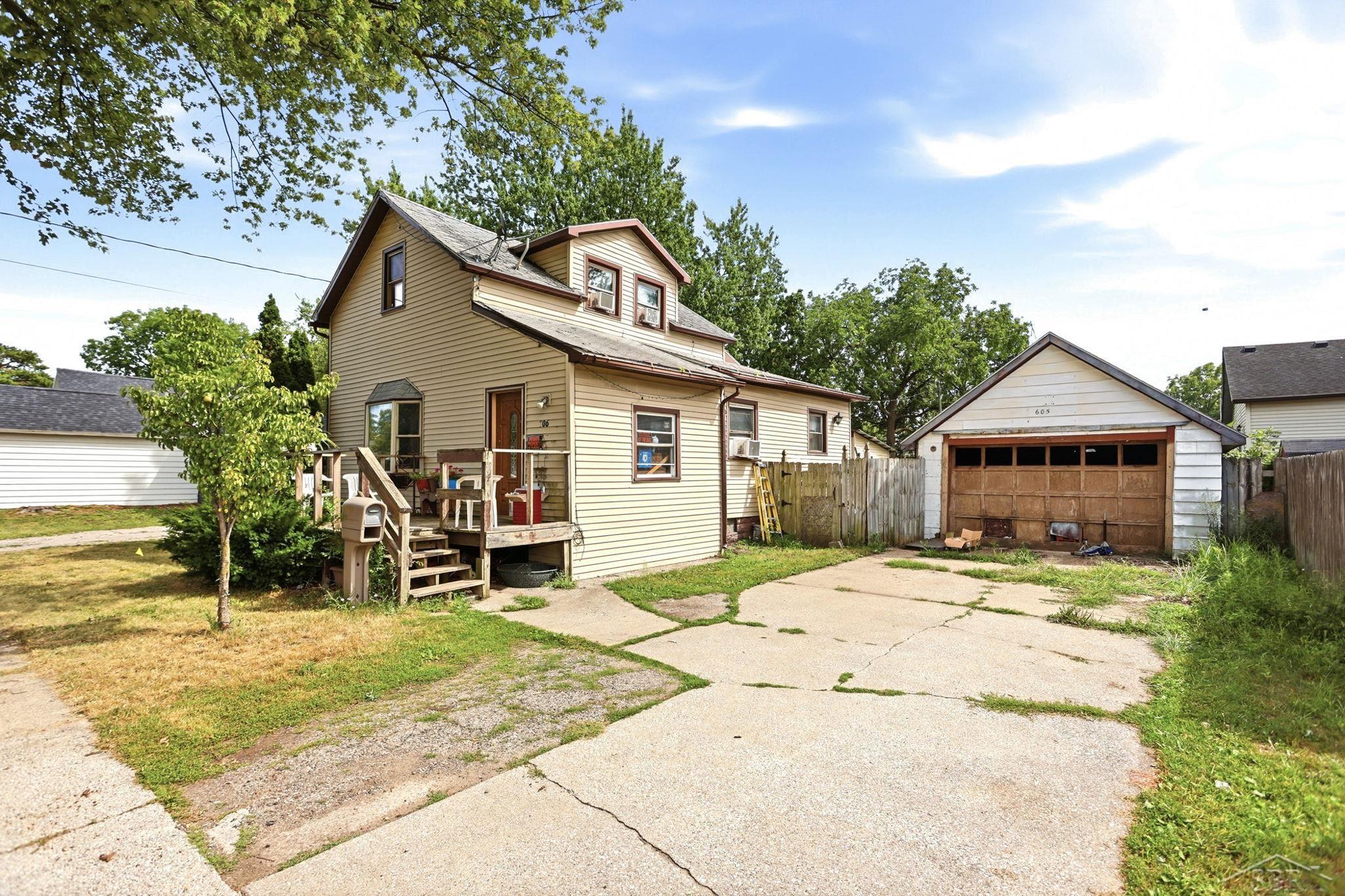 605 W Jenny Street — photo
