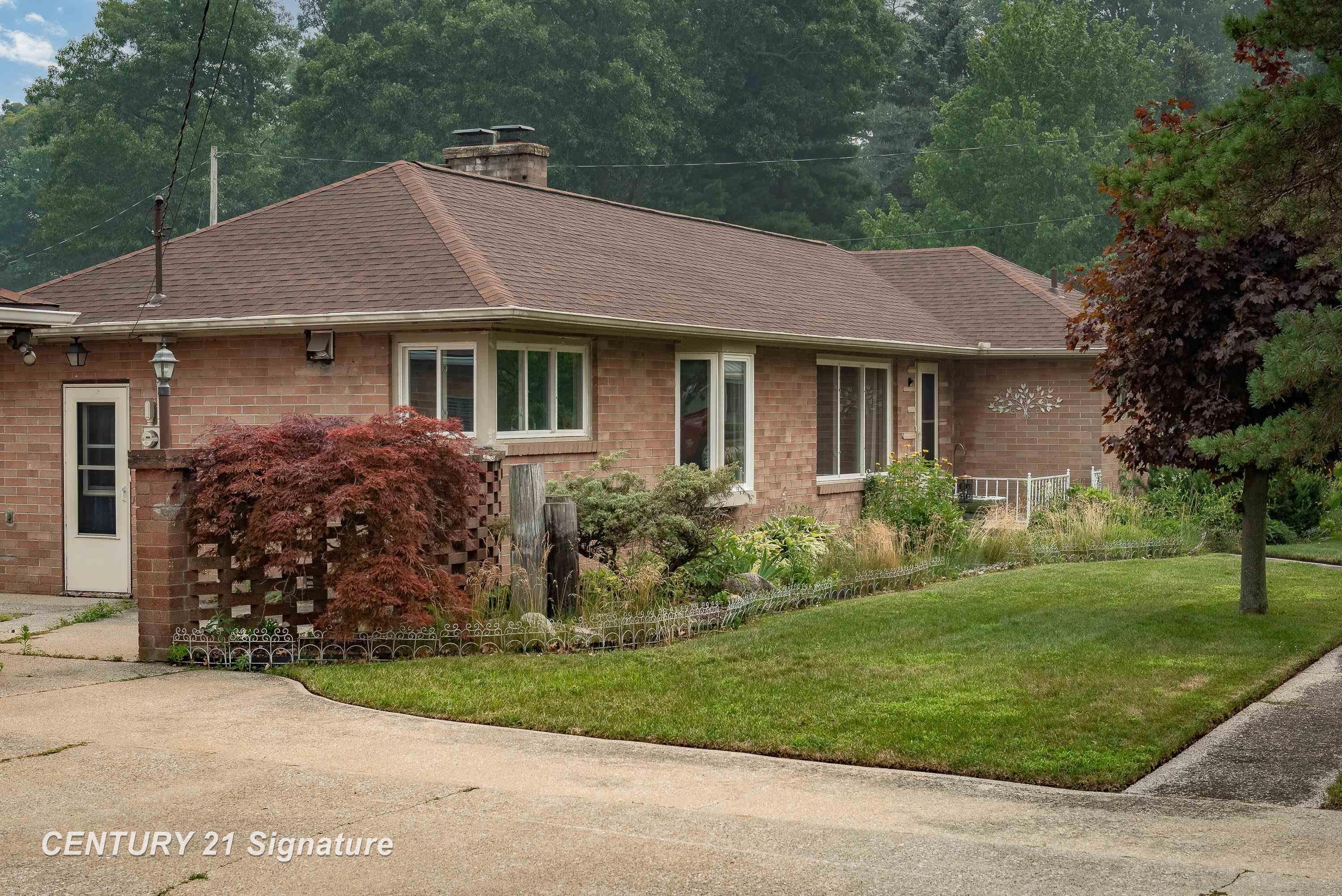 103 Lincoln Drive — photo