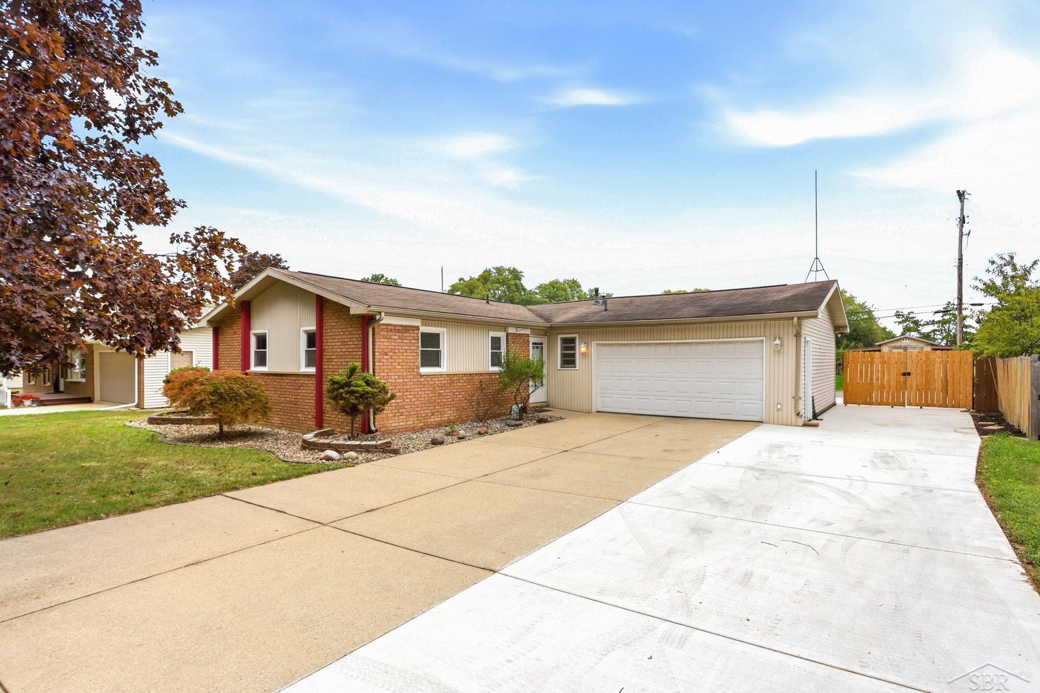 2904 Clayburn Road — photo