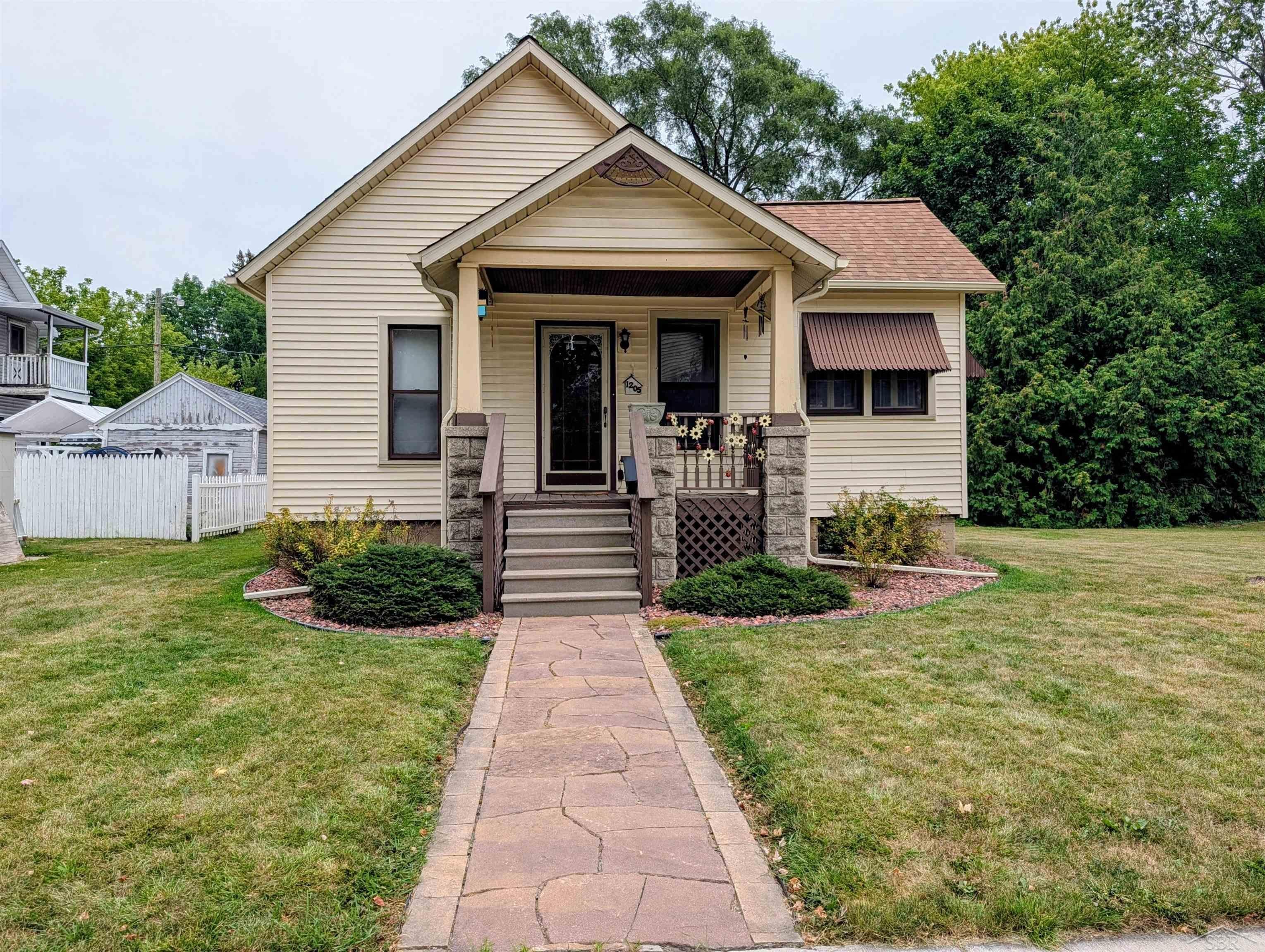 1205 Wilson Street — photo