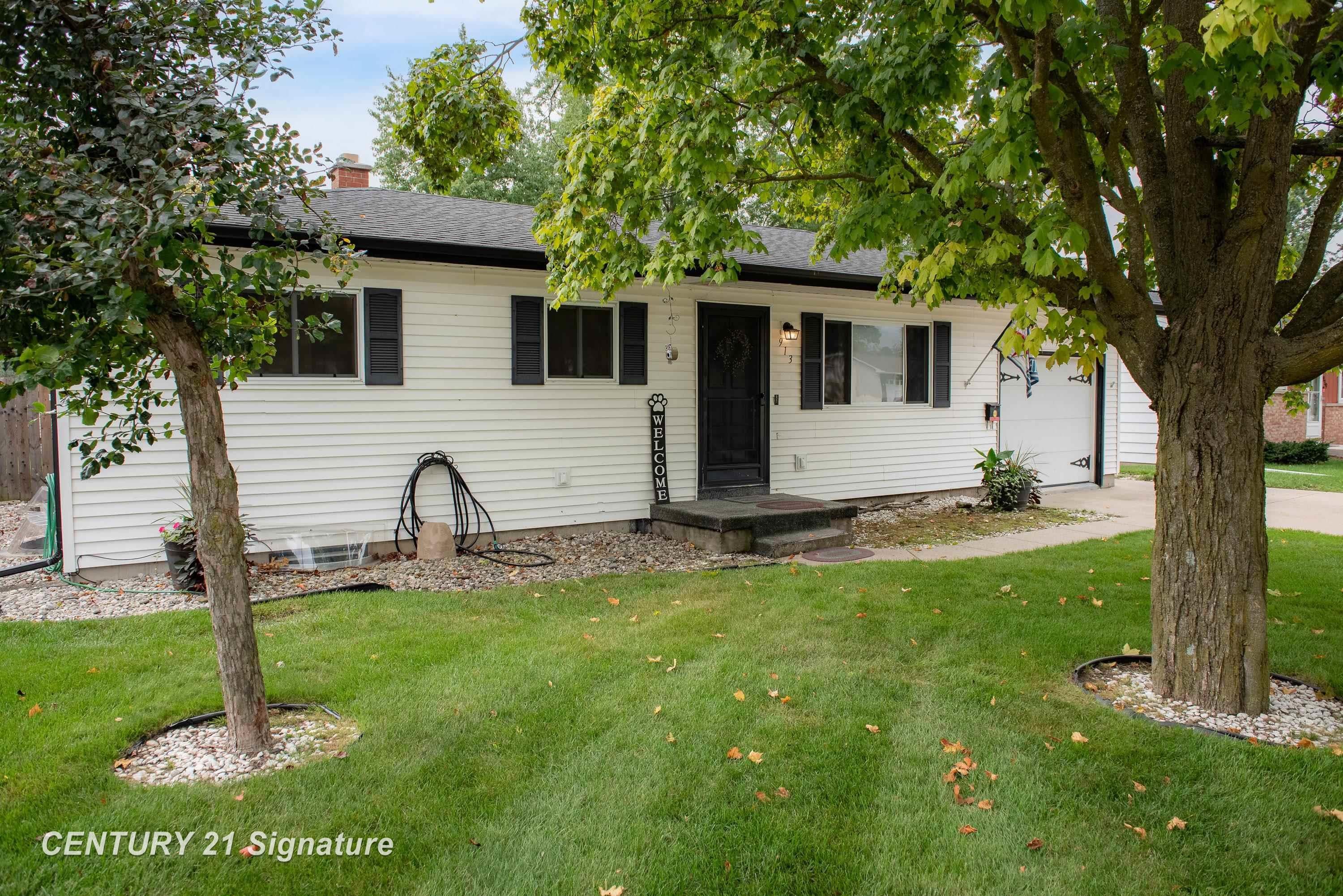 913 Stinson Drive — photo
