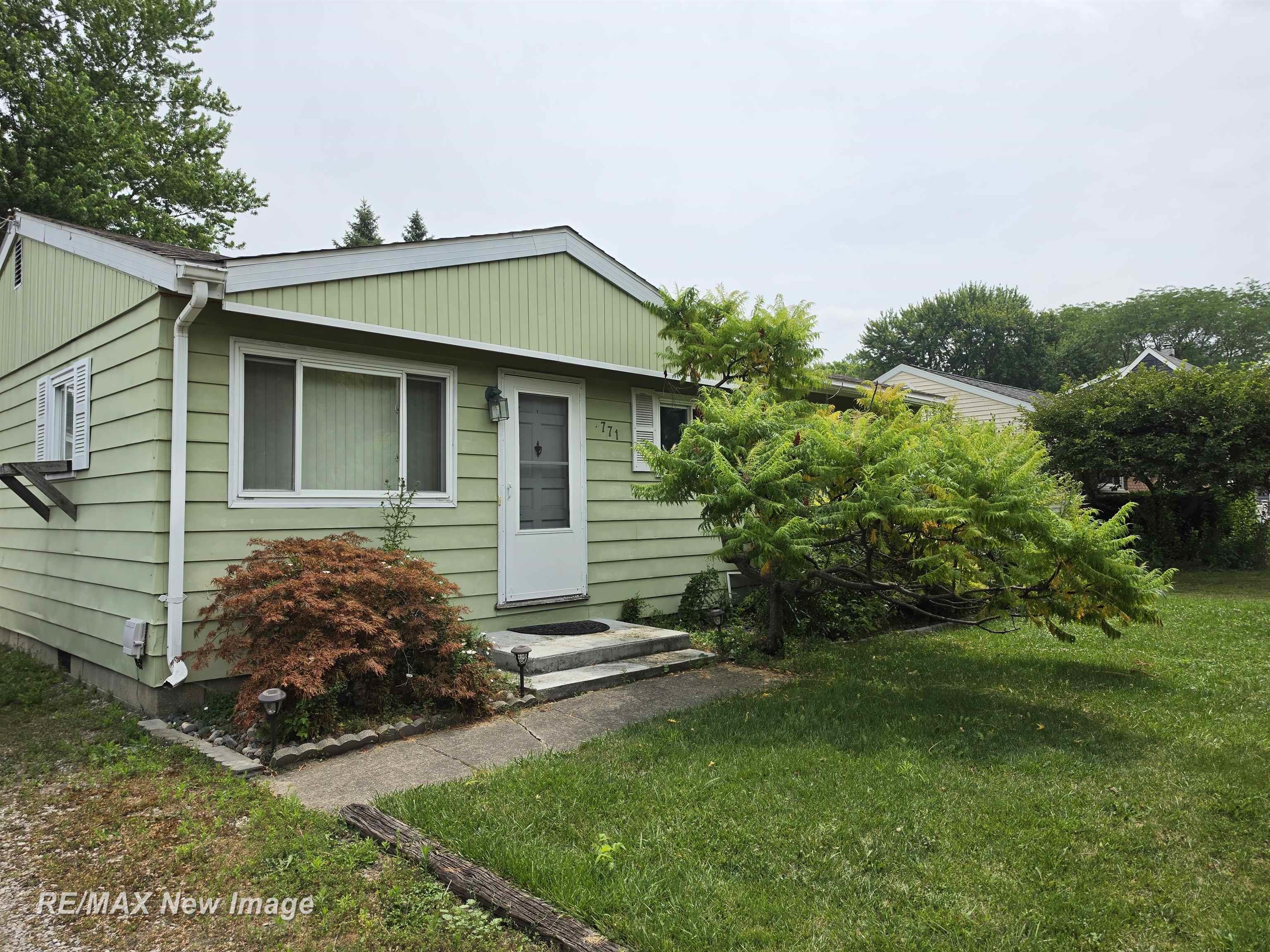 771 S Center Rd — photo