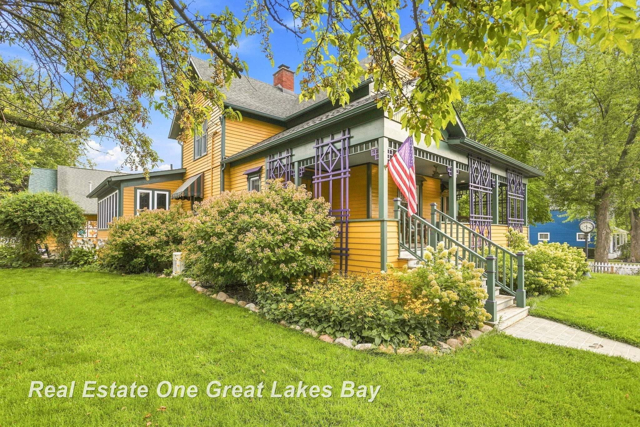 127 E North Street, Ithaca, MI 48847 — photo 2