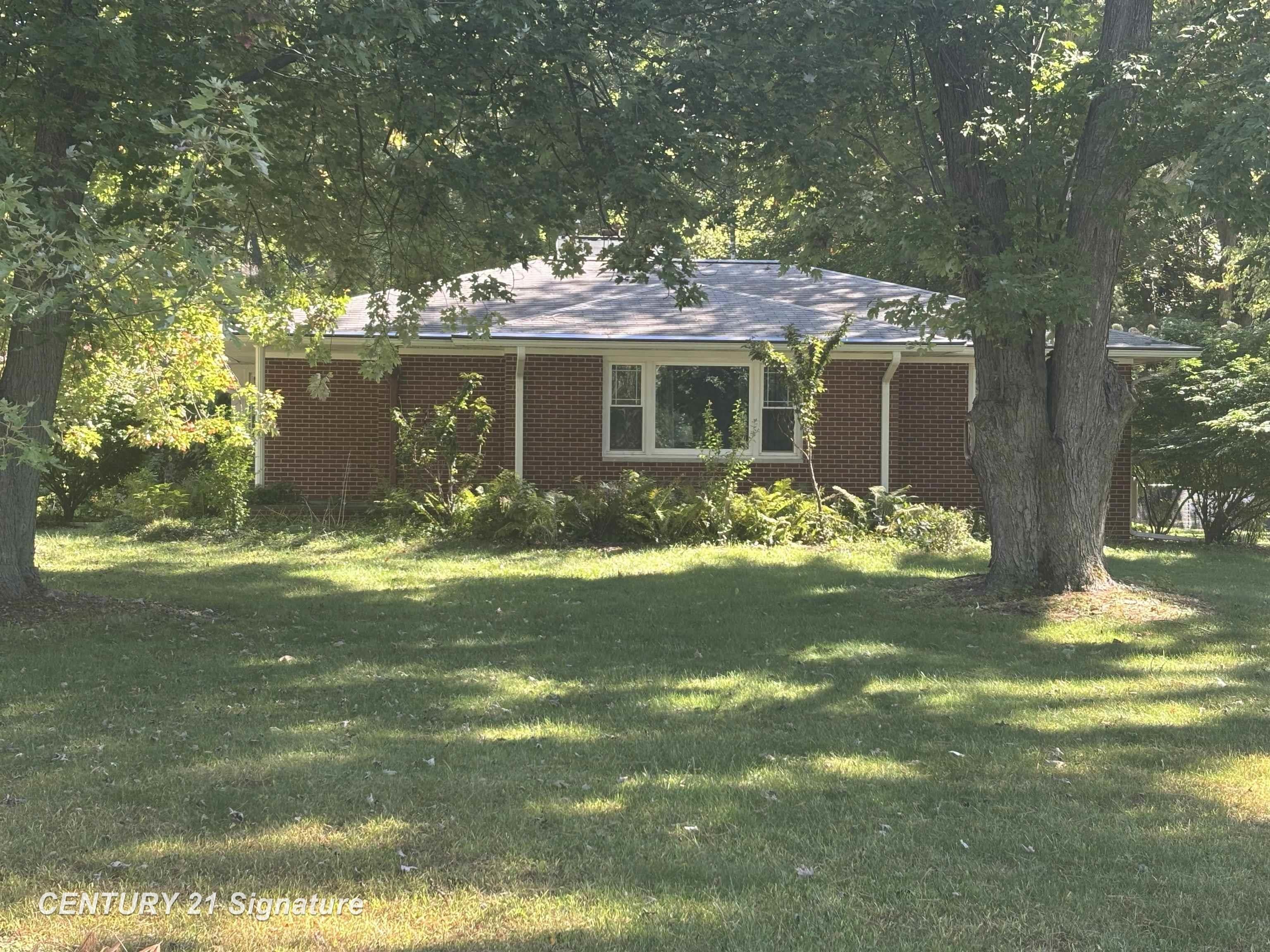 2655 S River Road — photo