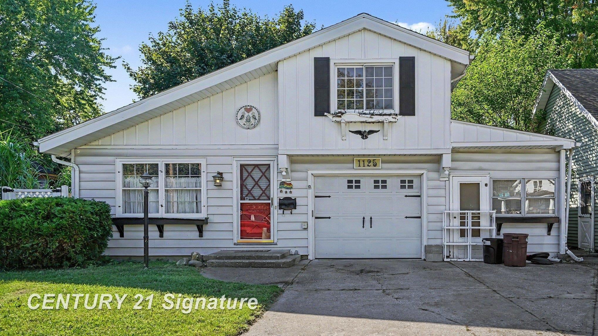 1125 Wright Street — photo