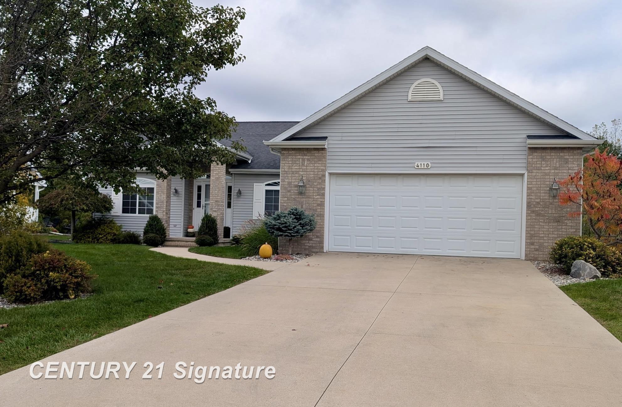 4110 W Crossings Rd — photo