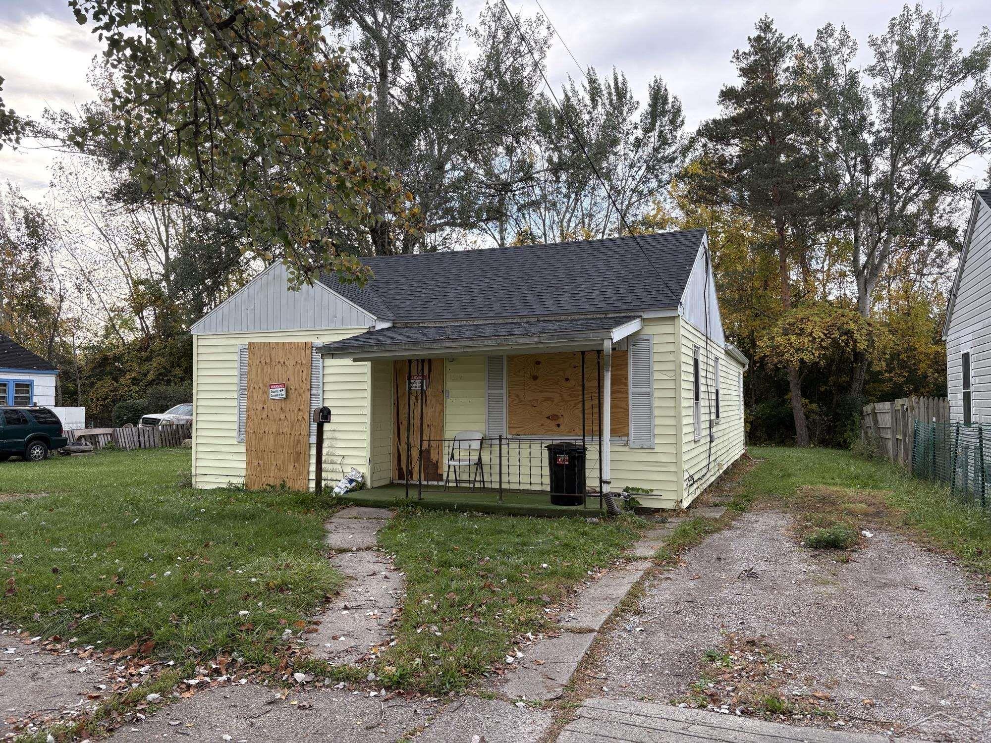 1519 Gilbert Dr — photo