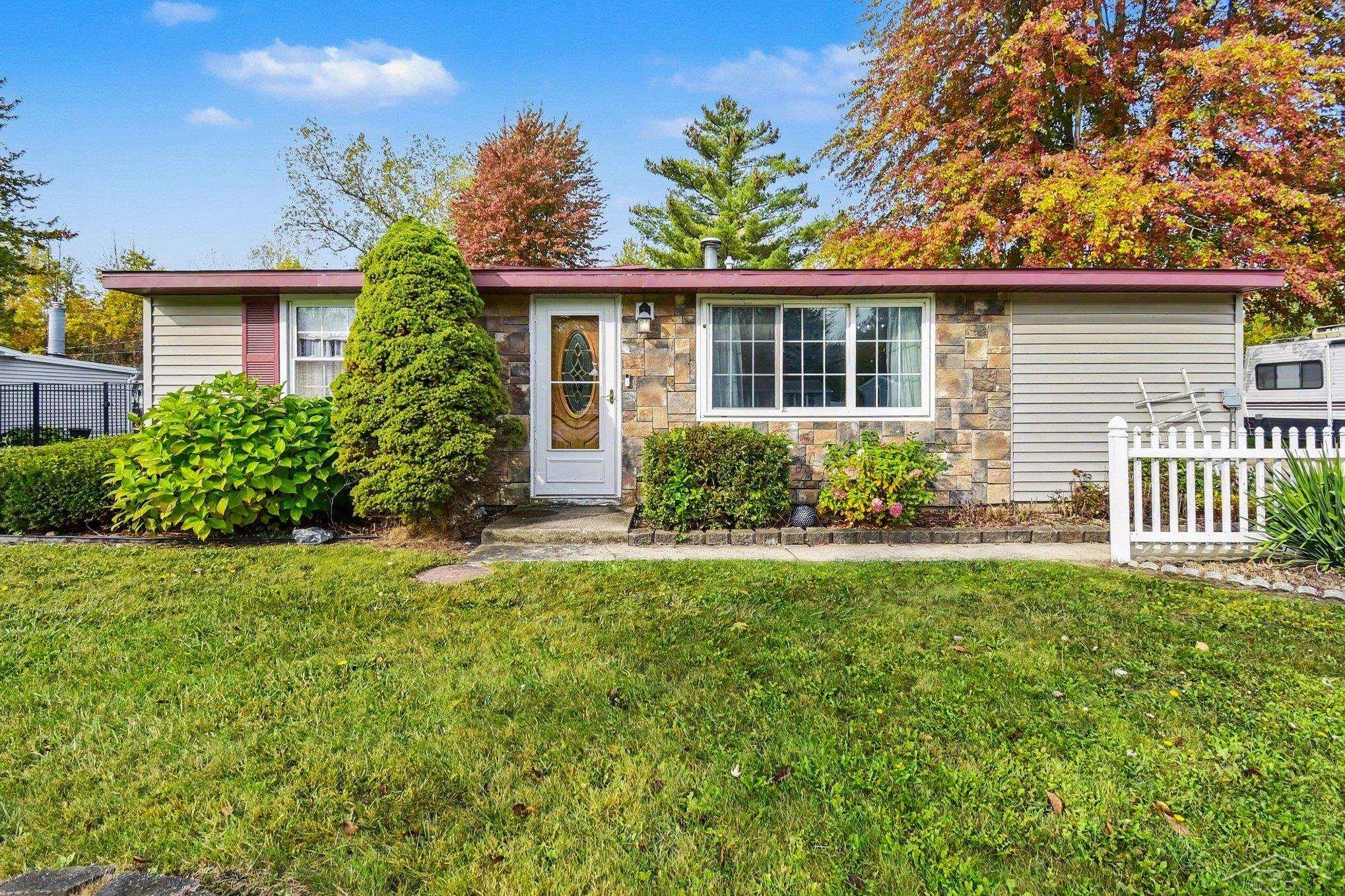 3430 Ada Dr — photo