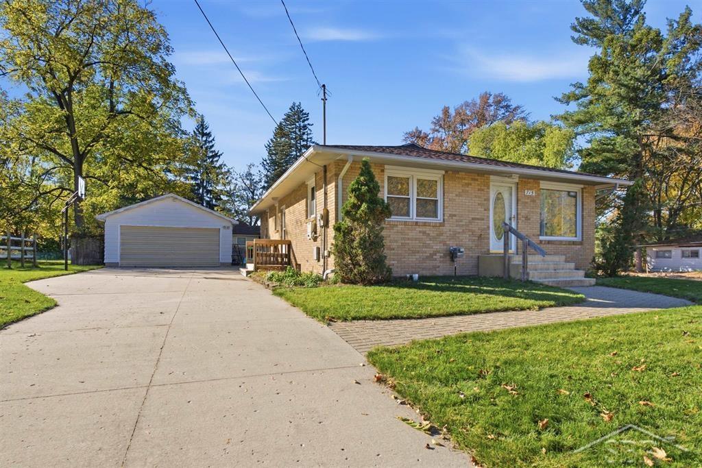 715 Smith Rd — photo