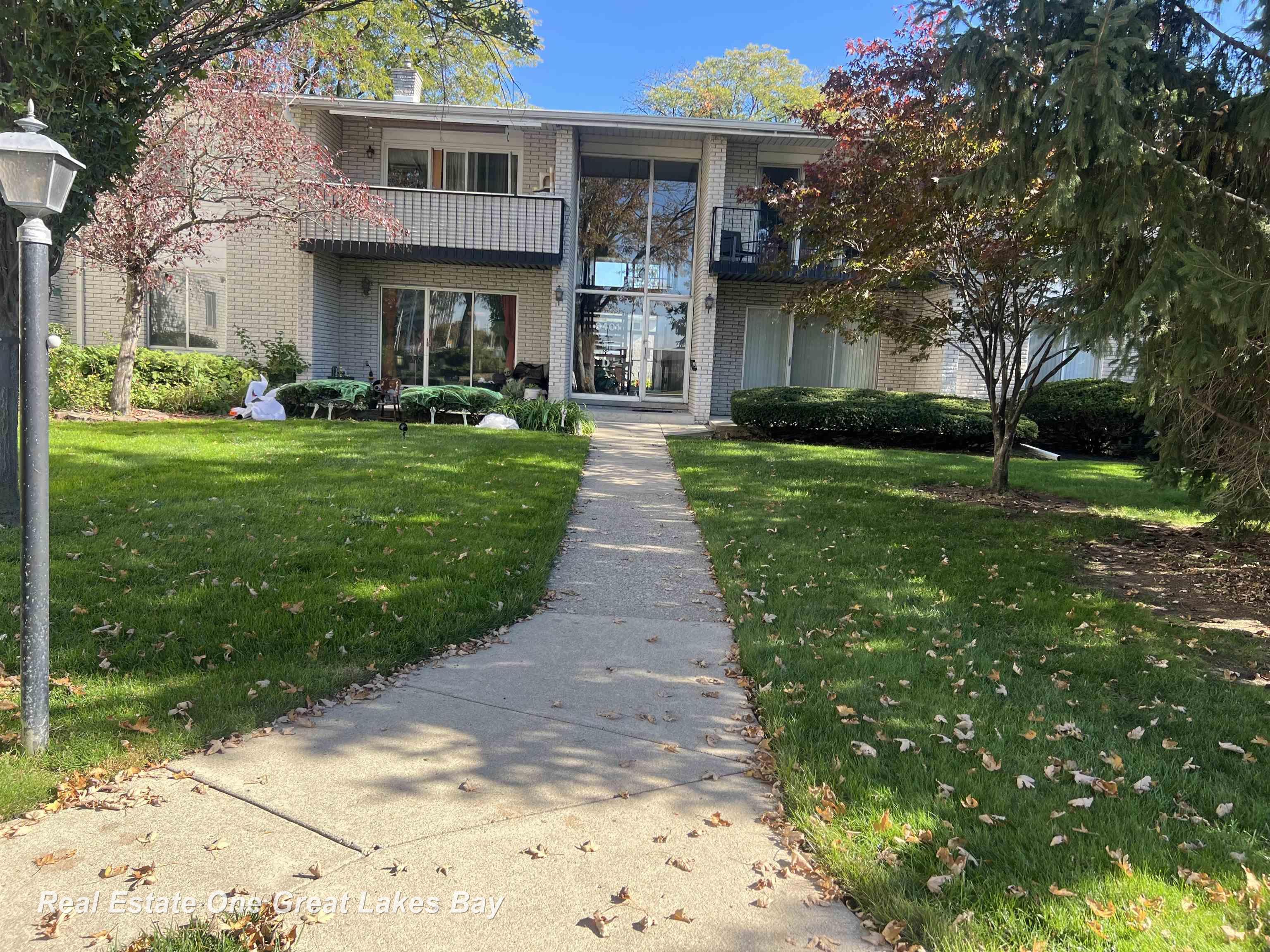 8401 Kennedy Cir — photo