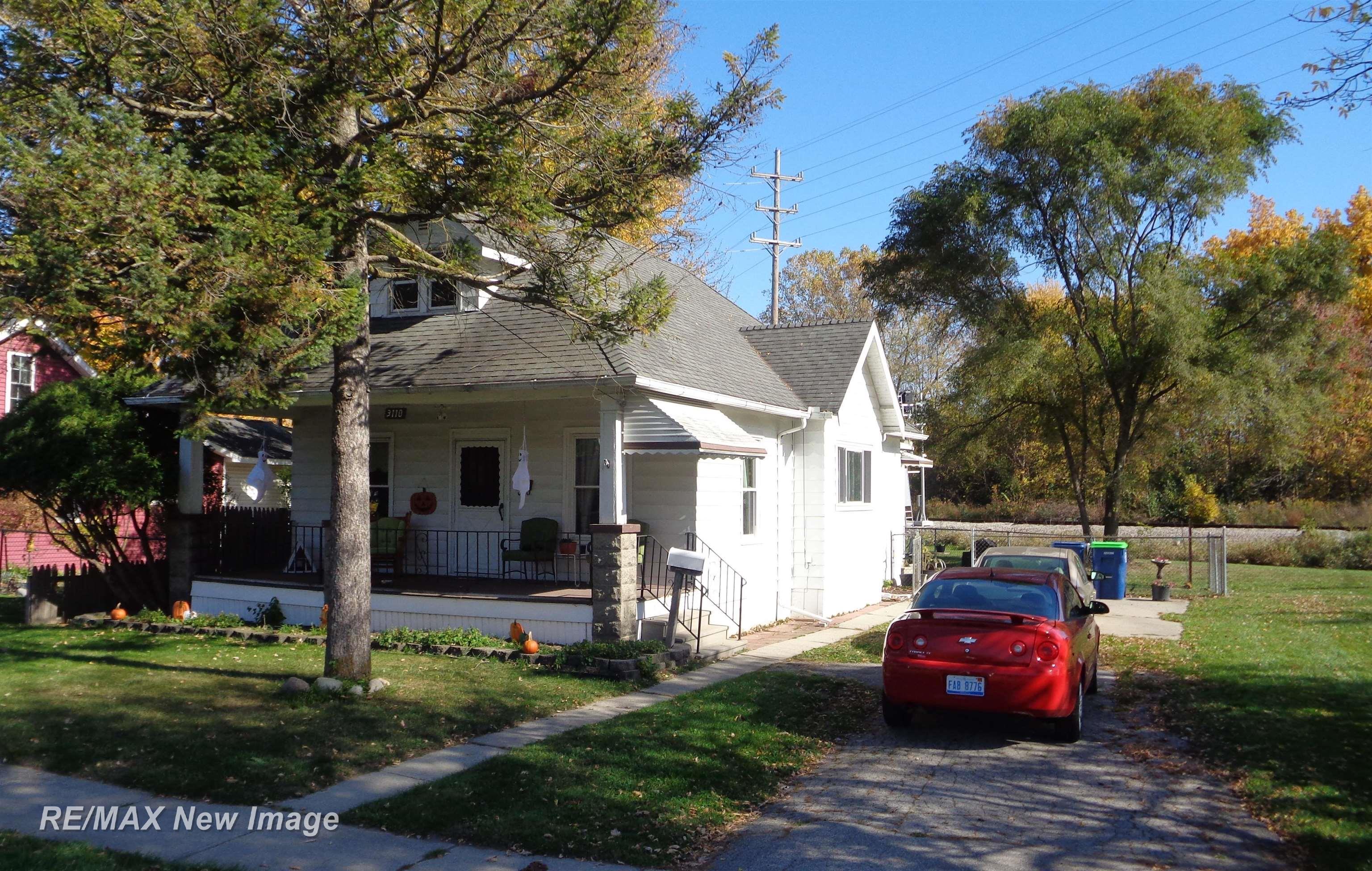 3110 Elm St — photo