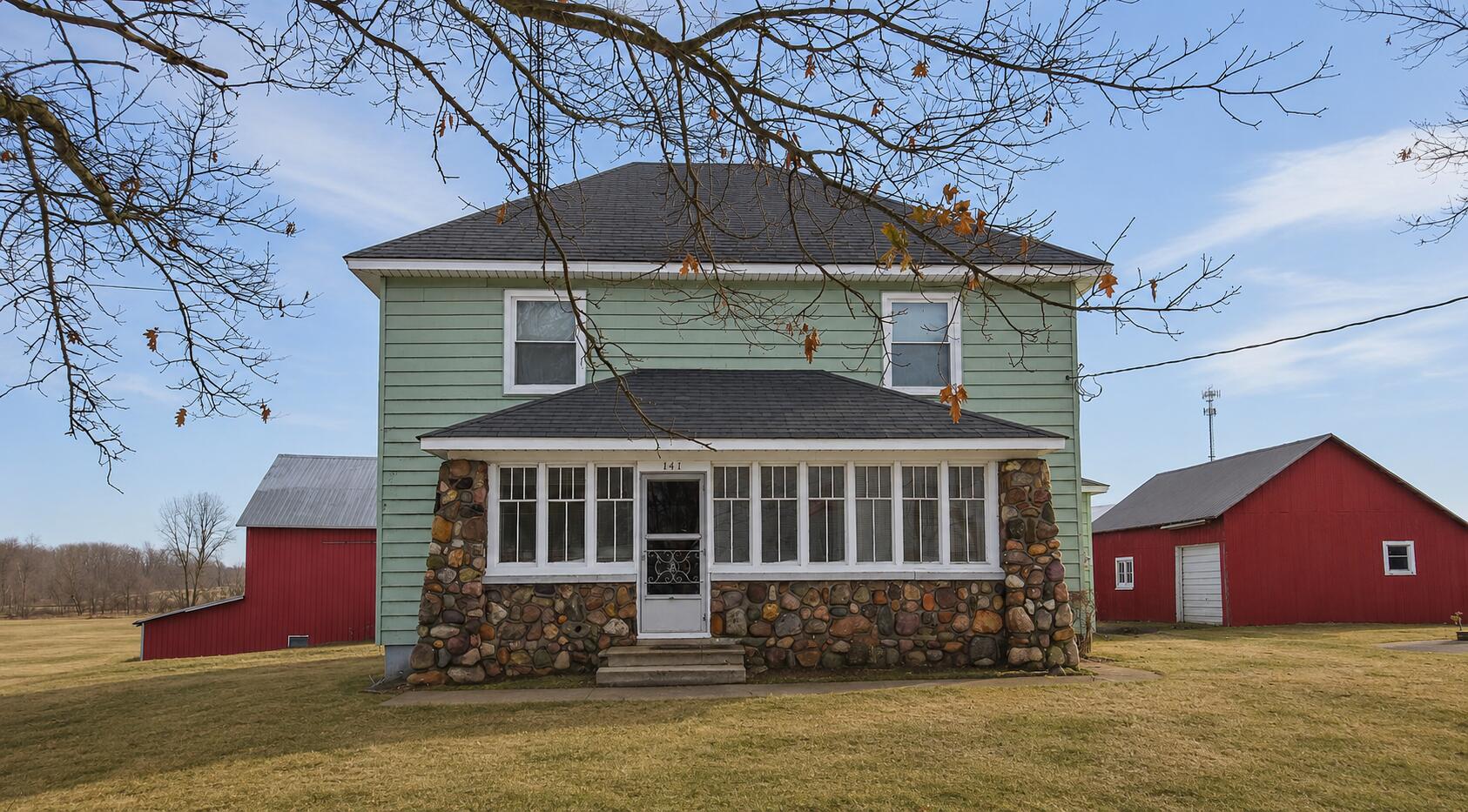 141 S Snow Prairie Road — photo