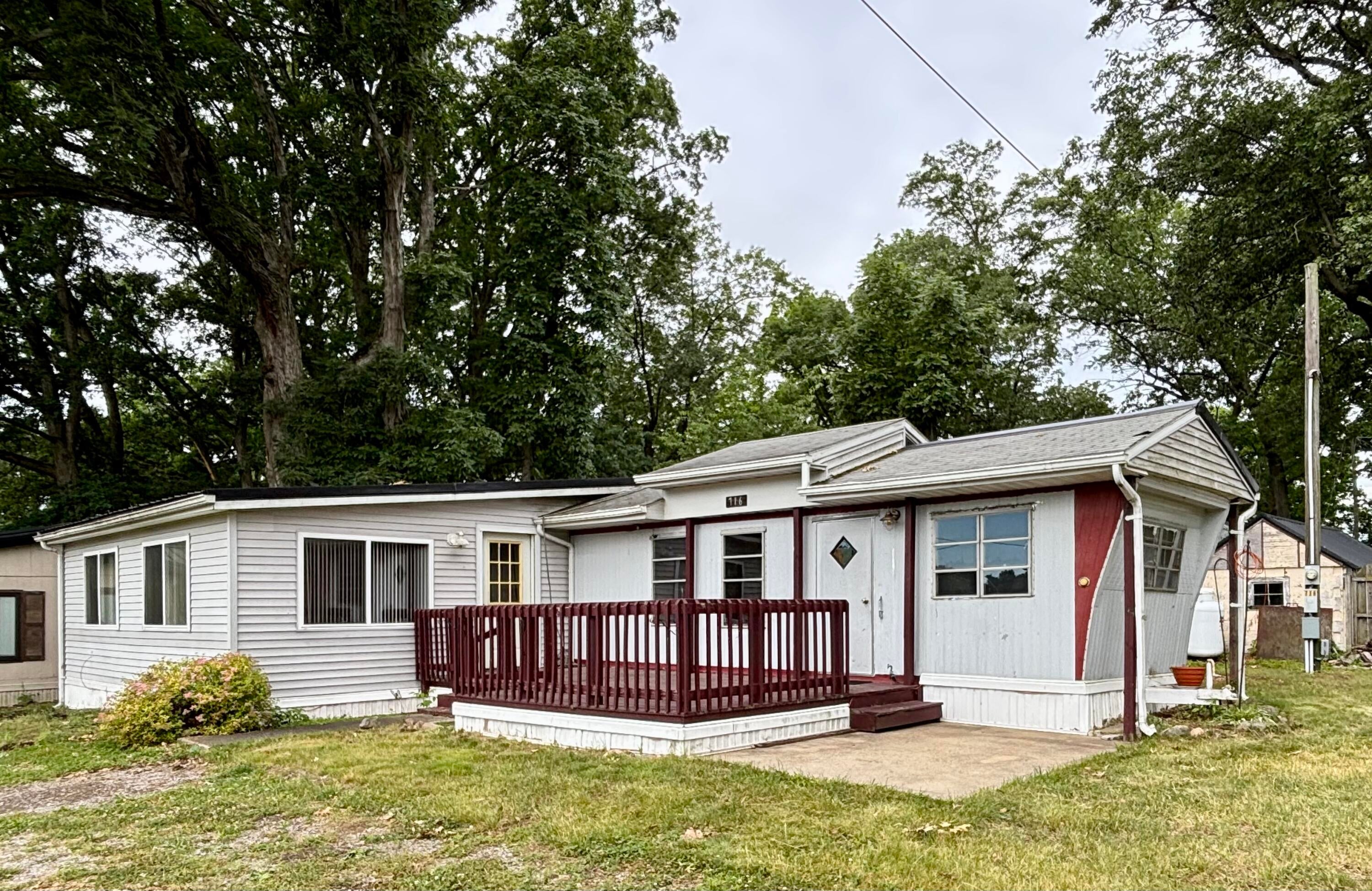 716 Third Drive — photo