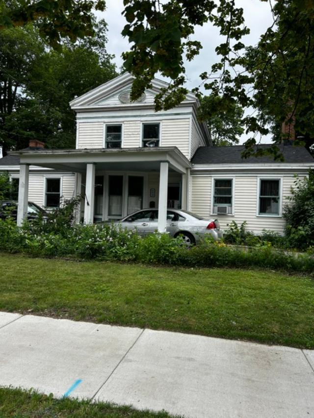 298 W Chicago Street — photo