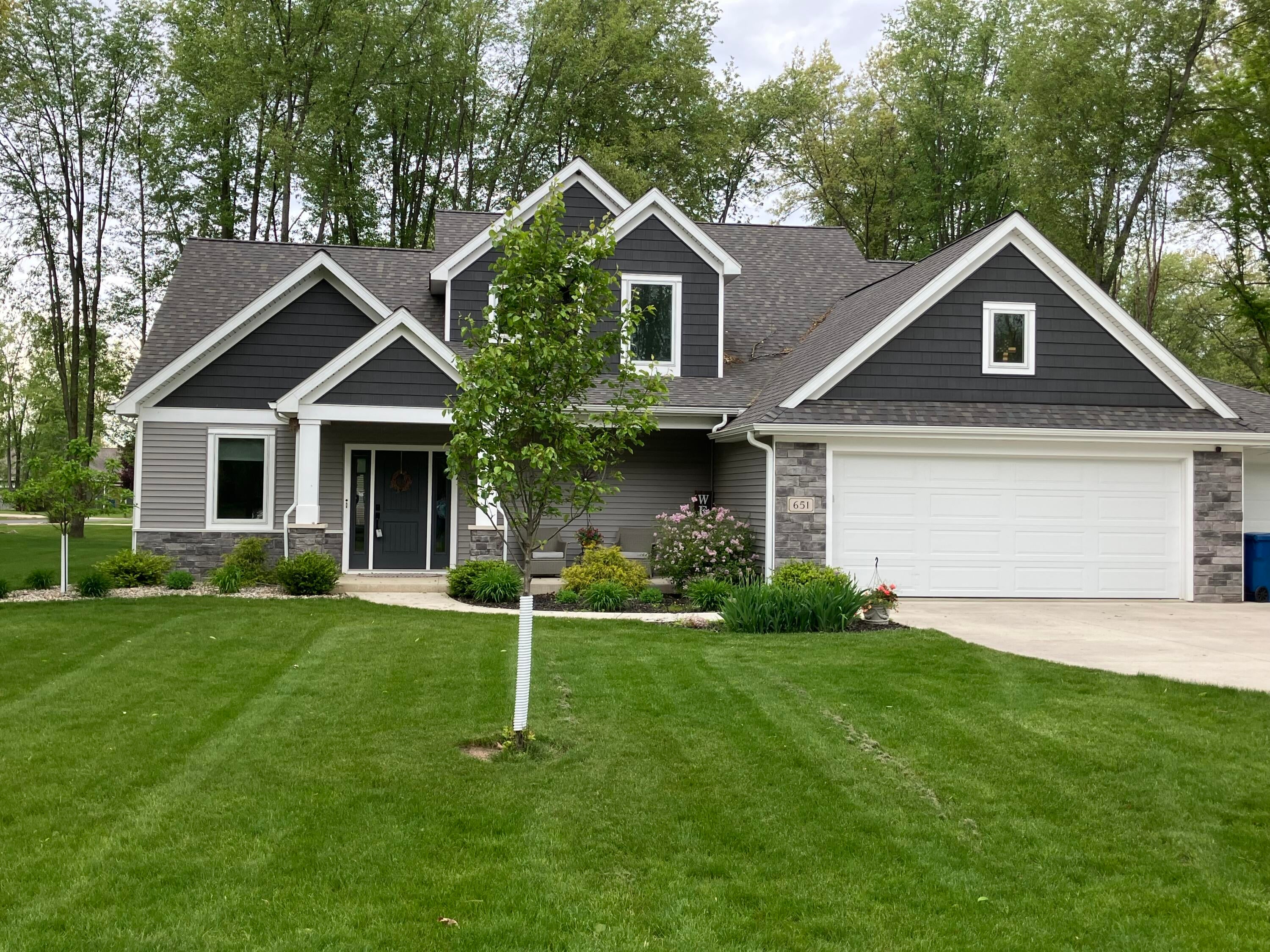 651 Woodchuck Drive — photo