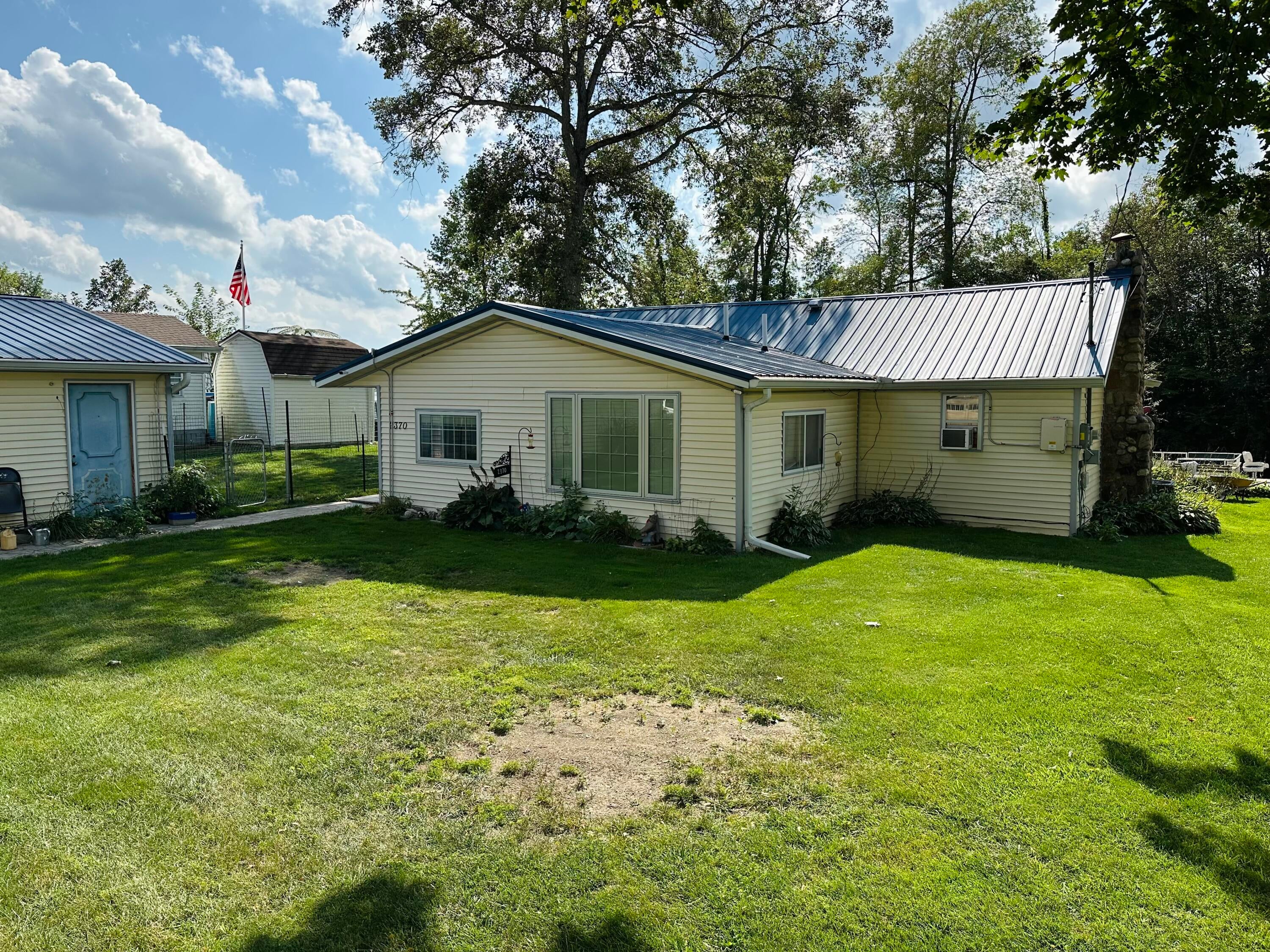 2370 Cedar Drive — photo