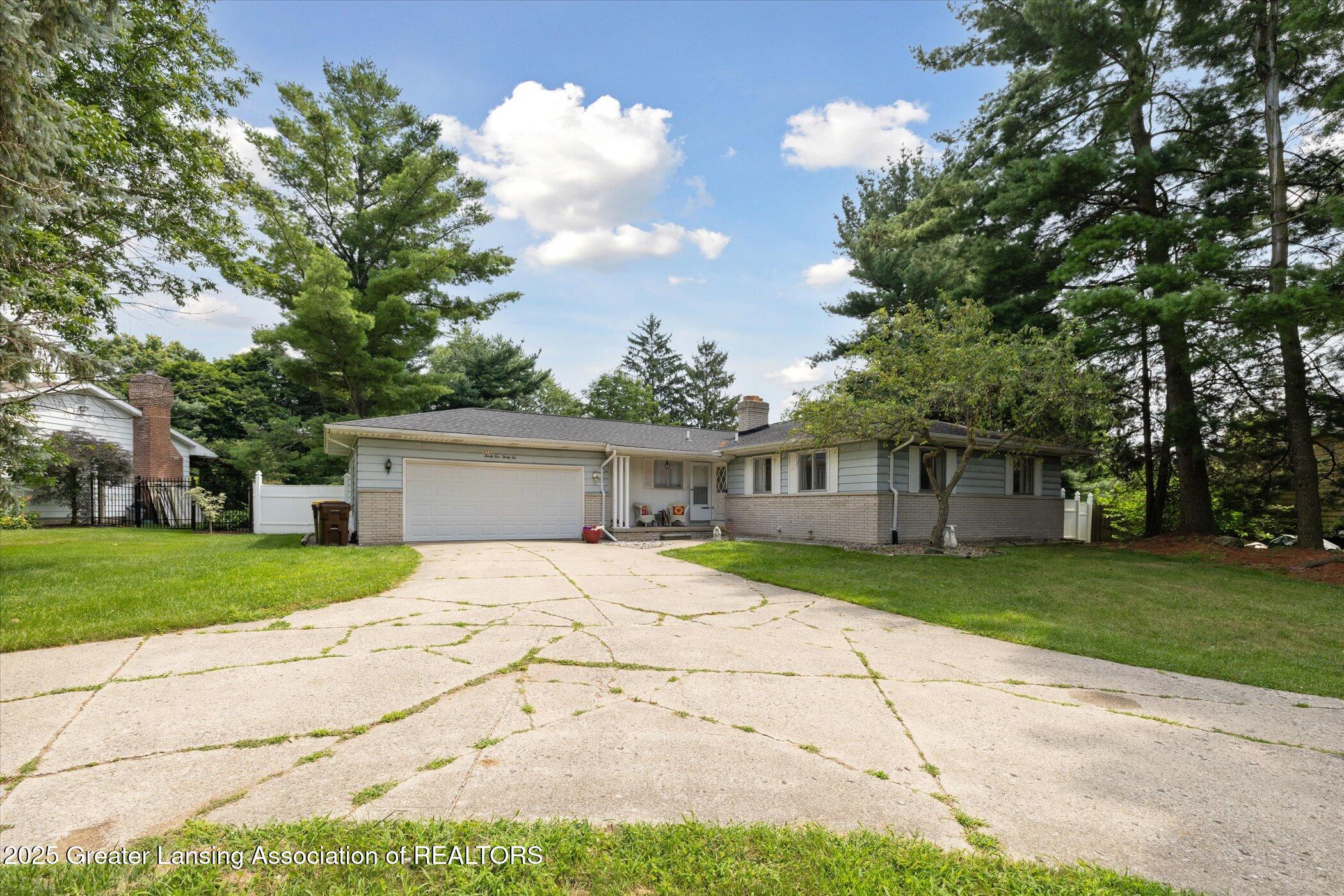 Home in Okemos, MI 48864 — photo 3